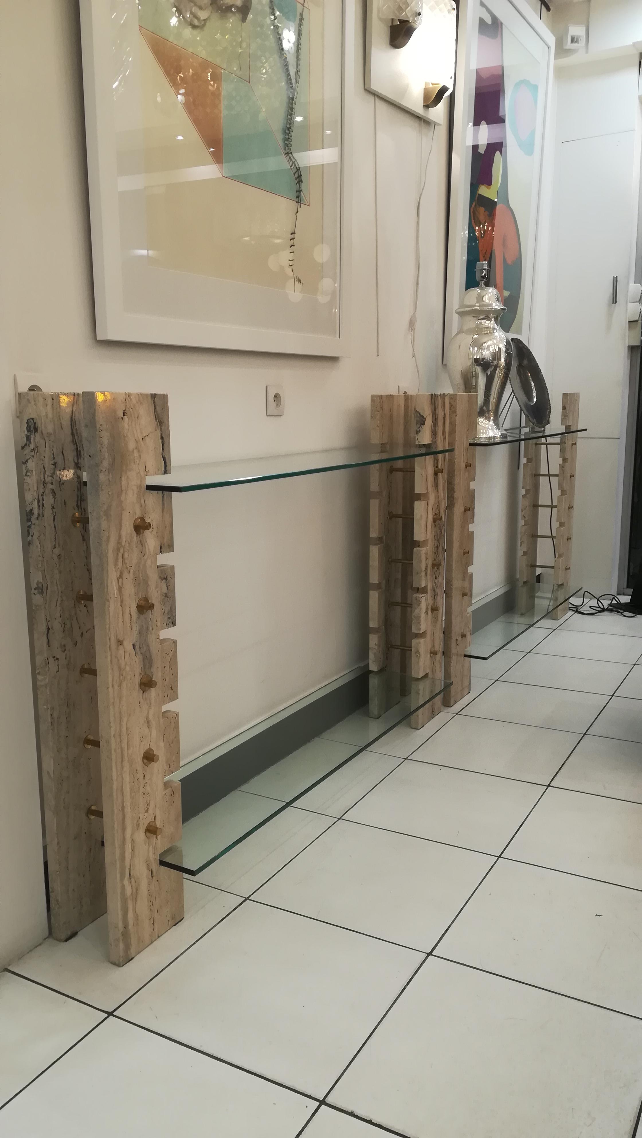 Mid-Century Modern Pair of Consoles or Book Holders in Travertine and Glass, circa 1970