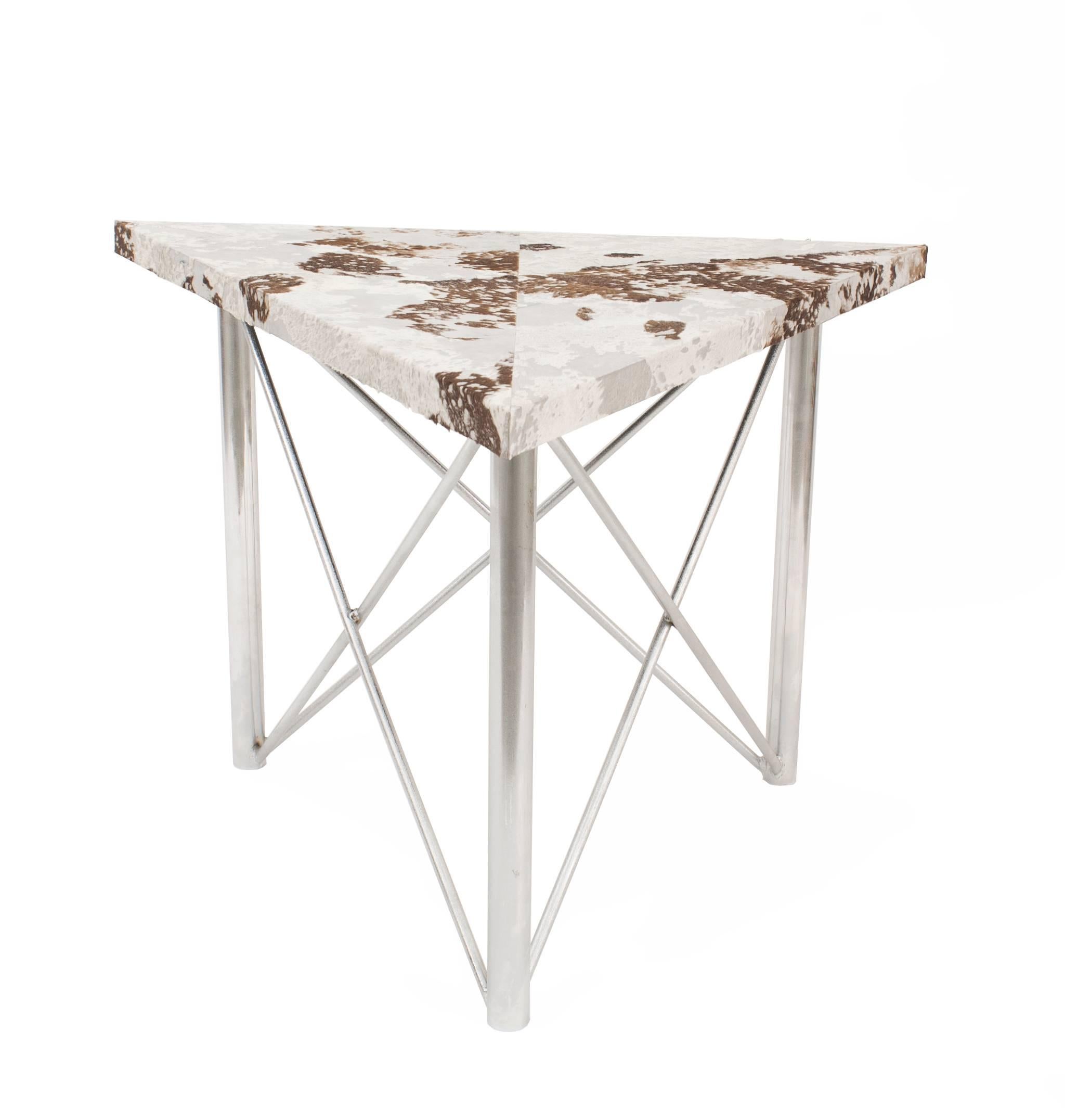 Etched Pair of Contemporary American Chrome Base Side/End Tables For Sale
