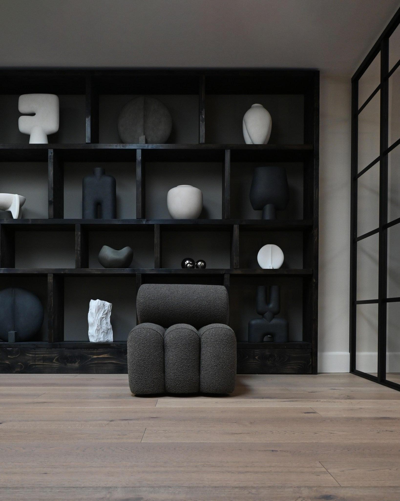 Paar Contemporary Armchairs, Modell Foku - Farbe Deep Taupe - Curly Fabric. (Bouclé) im Angebot