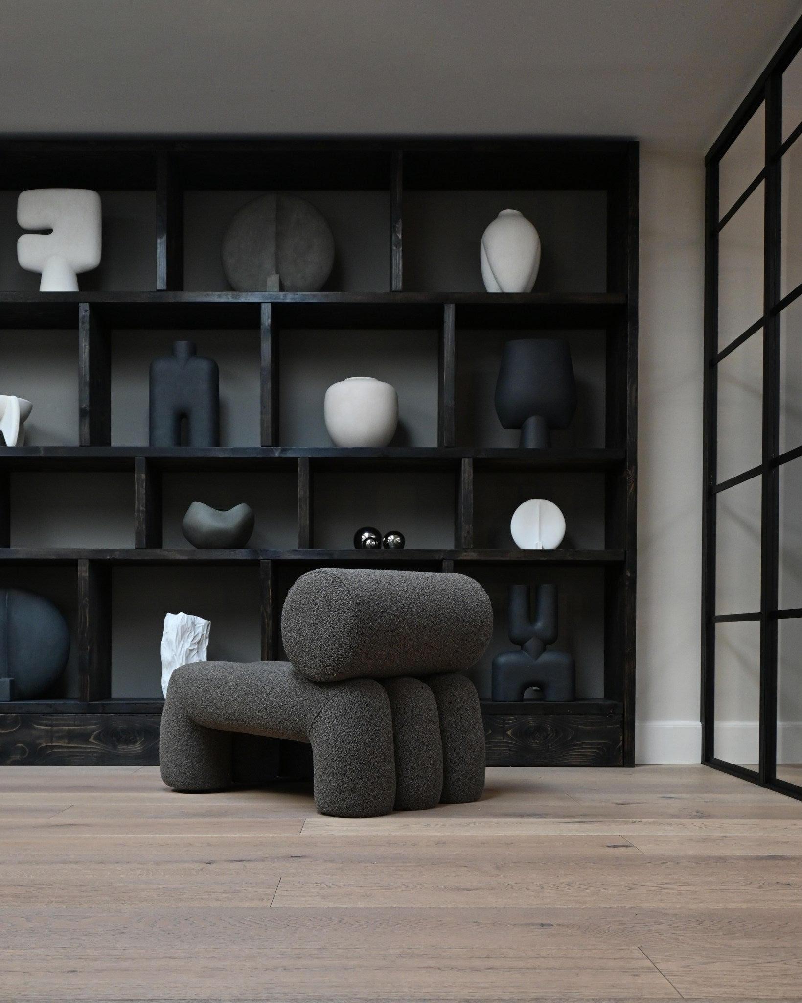 Paar Contemporary Armchairs, Modell Foku - Farbe Deep Taupe - Curly Fabric. im Angebot 1