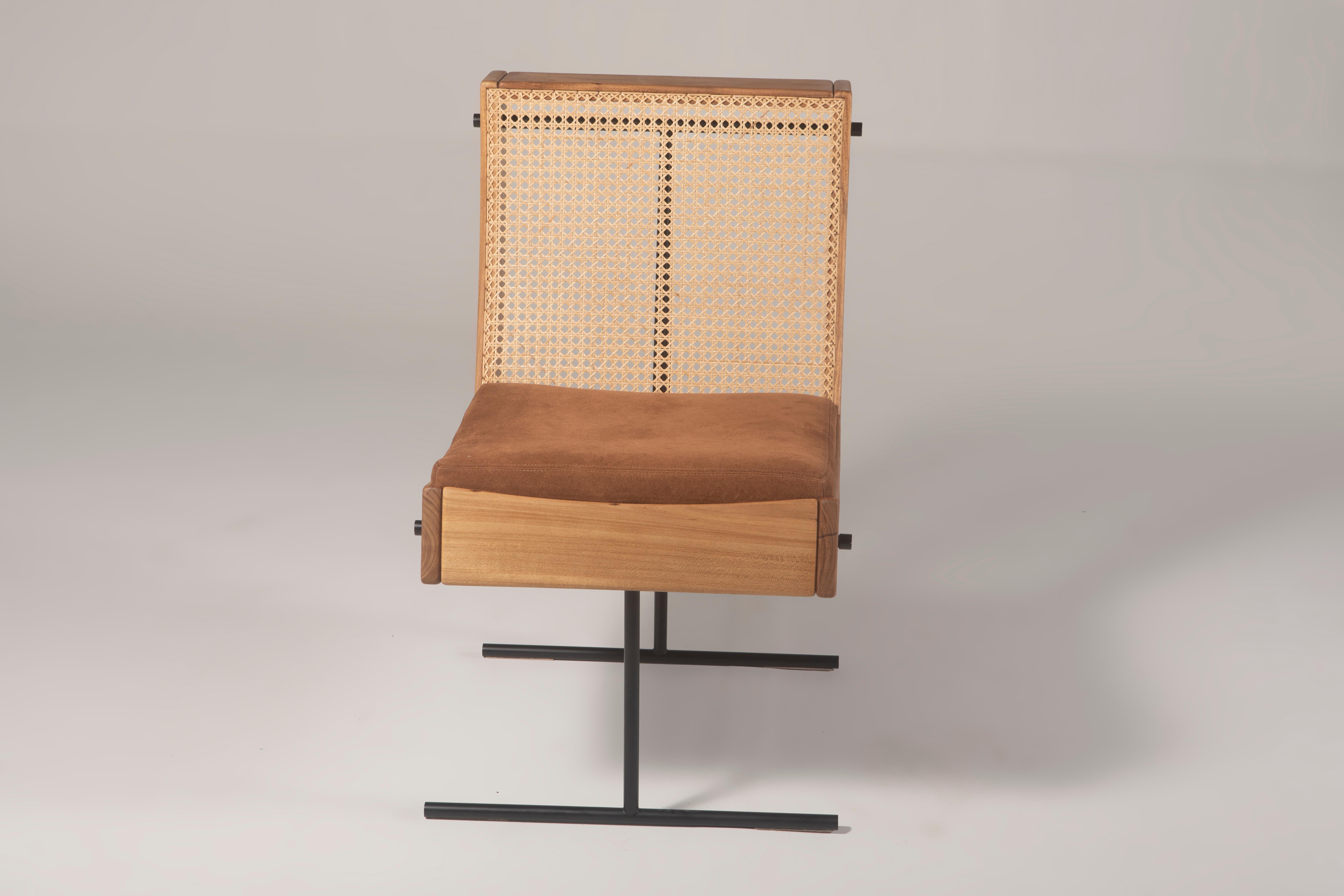 Postmoderne Paire de chaises contemporaines 