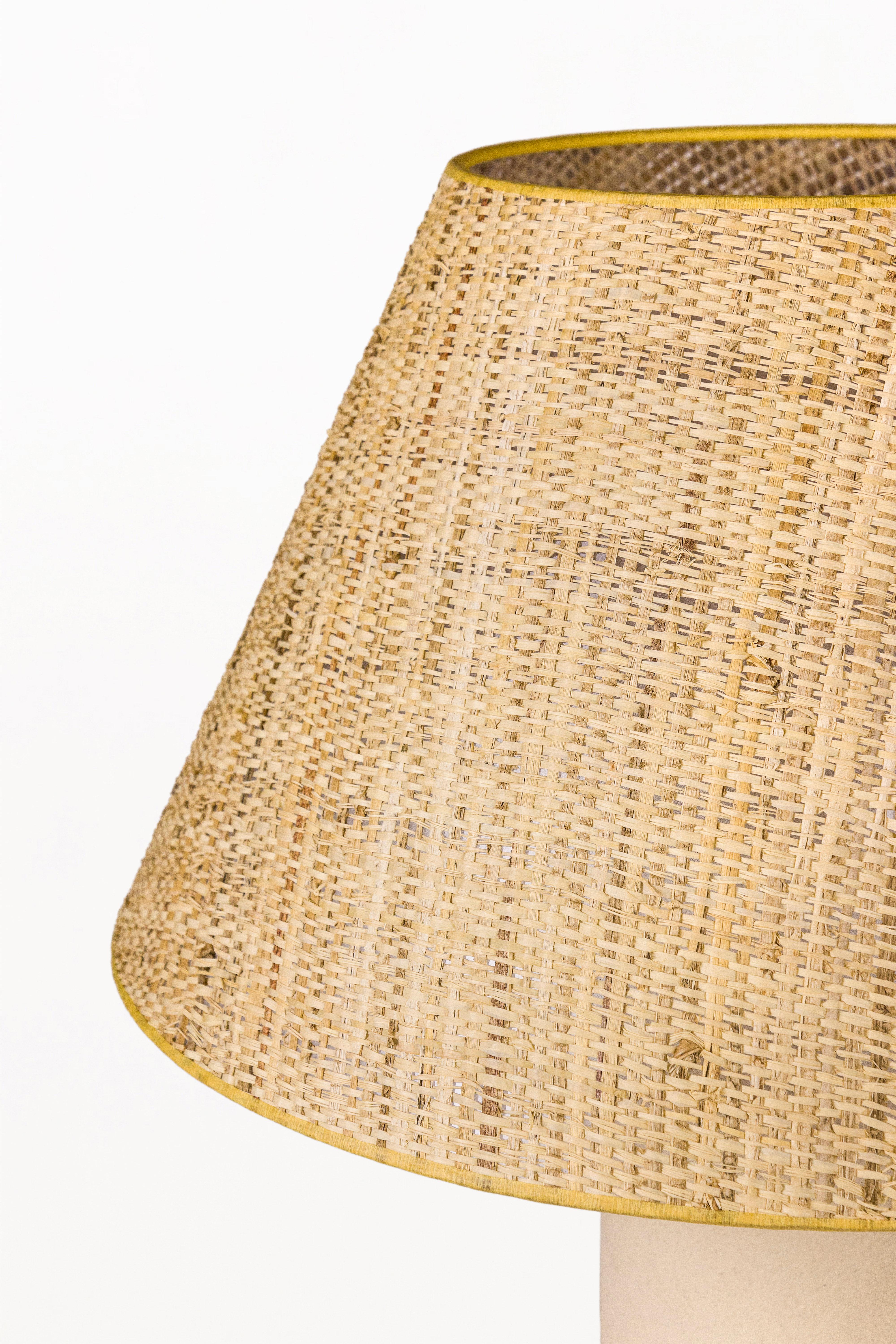 Paire de lampes de table contemporaines à chaîne en céramique, vers 2024, France. en vente 2