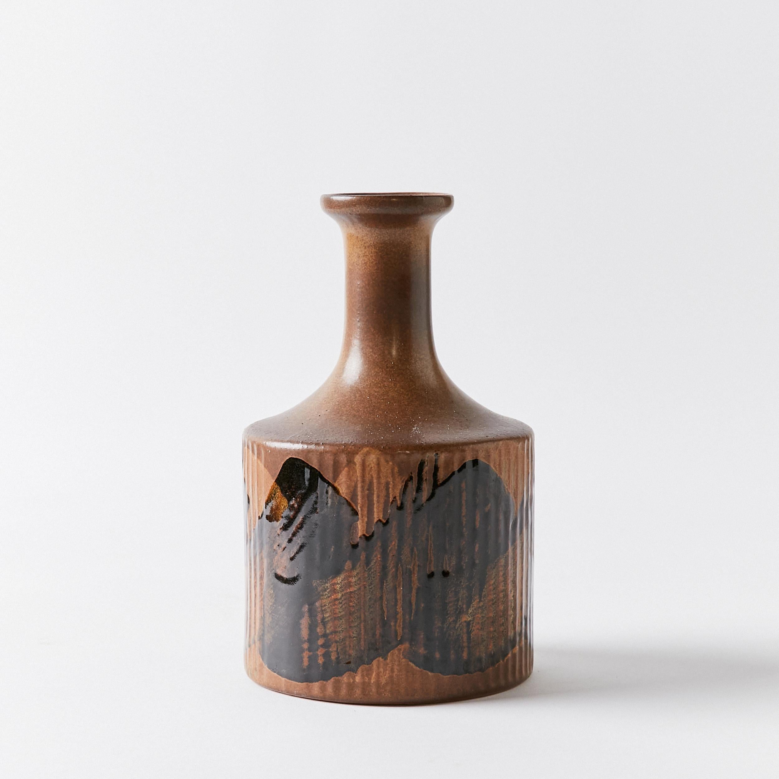 Unknown Pair of Contemporary Ceramics Vases For Sale