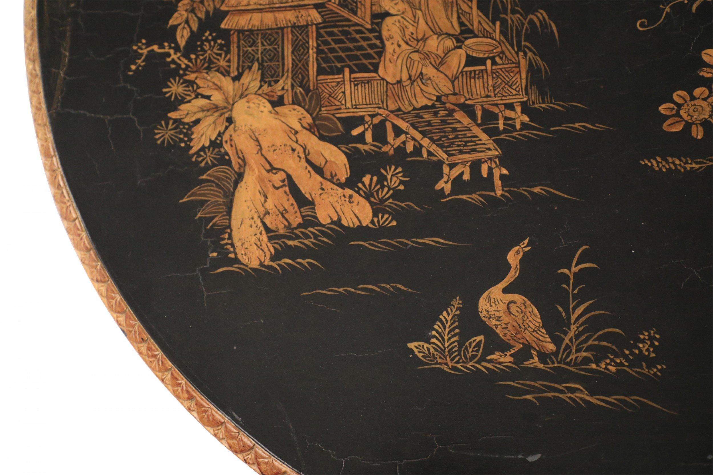 20ième siècle Paire de tables centrales contemporaines chinoises peintes à la main en noir et or en vente