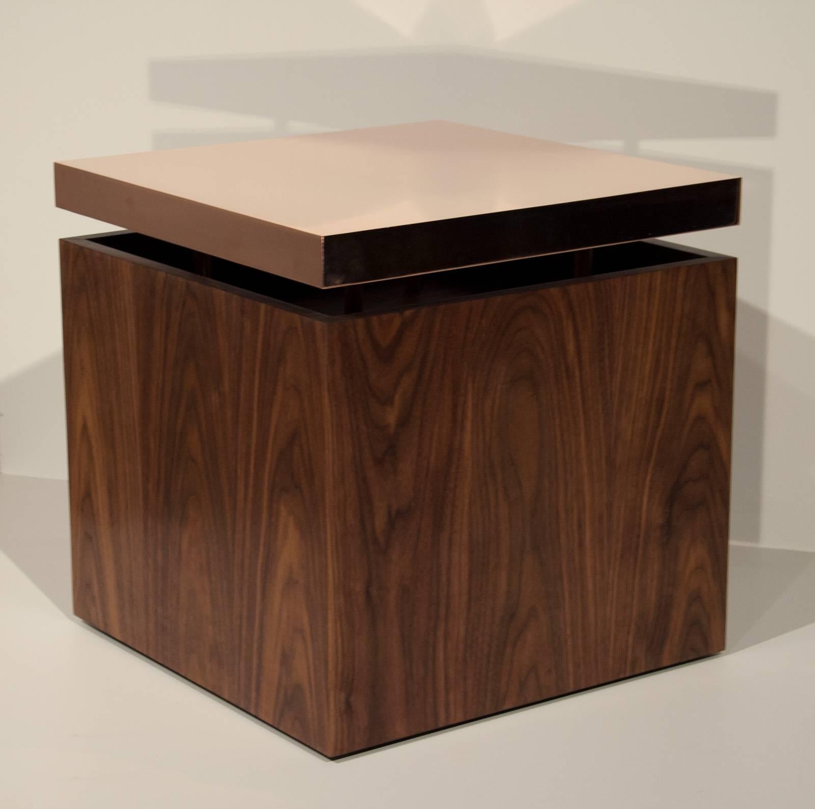 American Pair of Contemporary Cube End Tables in Copper and Walnut by Brant Ritter For Sale