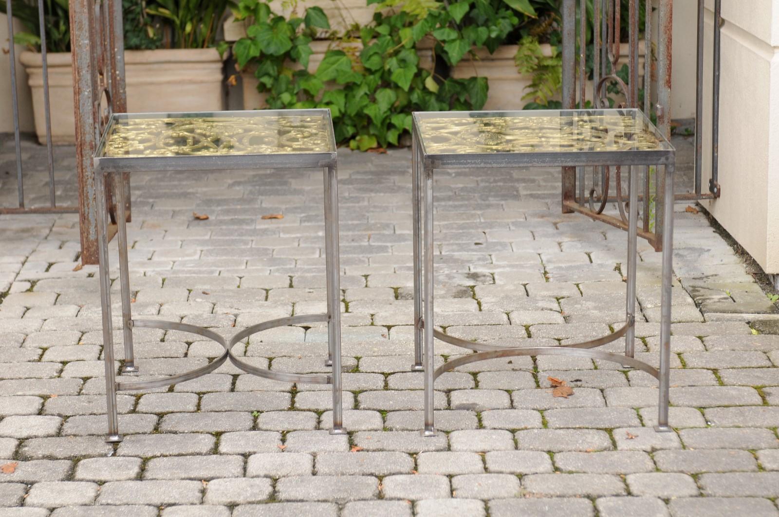 Pair of Contemporary End Tables Made of English 19th Century Brass Fire Screens In Good Condition For Sale In Atlanta, GA