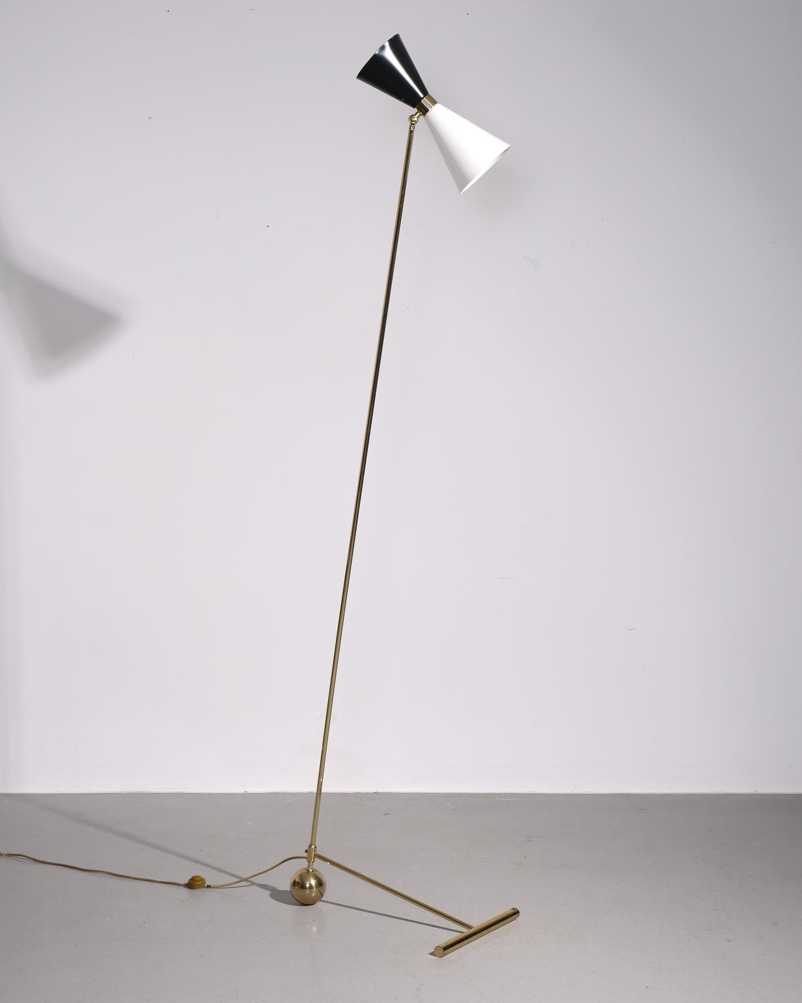Metal Pair of Contemporary Floor Lamps in the Style of Stilnovo For Sale