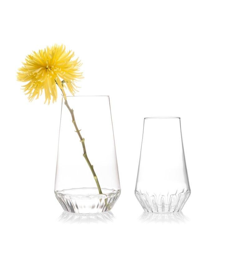 EU Clients Pair of Contemporary Handcrafted Czech Glass Modern Vases, in Stock In New Condition In Milan, IT