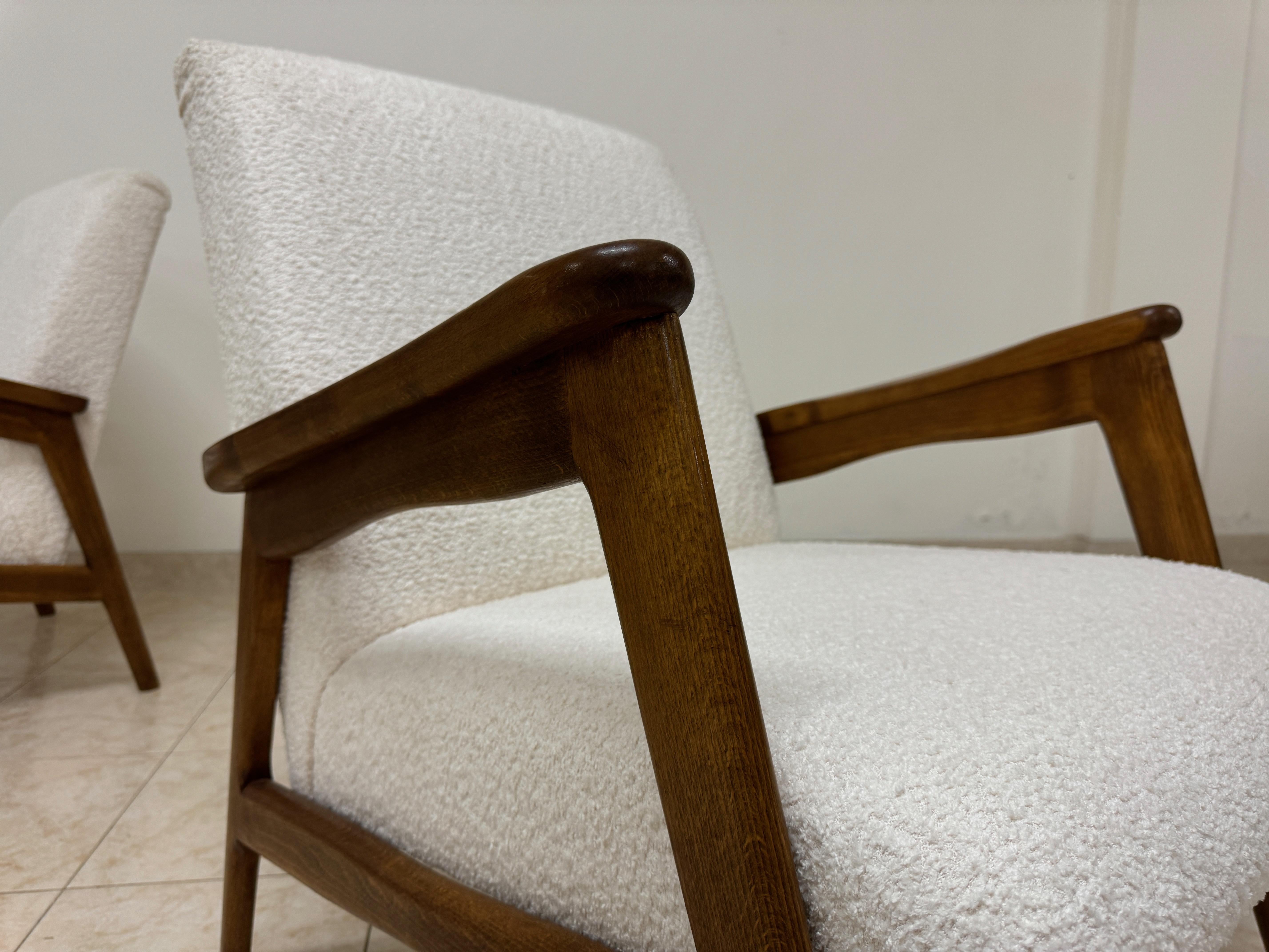 Ein Paar Contemporary Italian Armchairs im Angebot 3