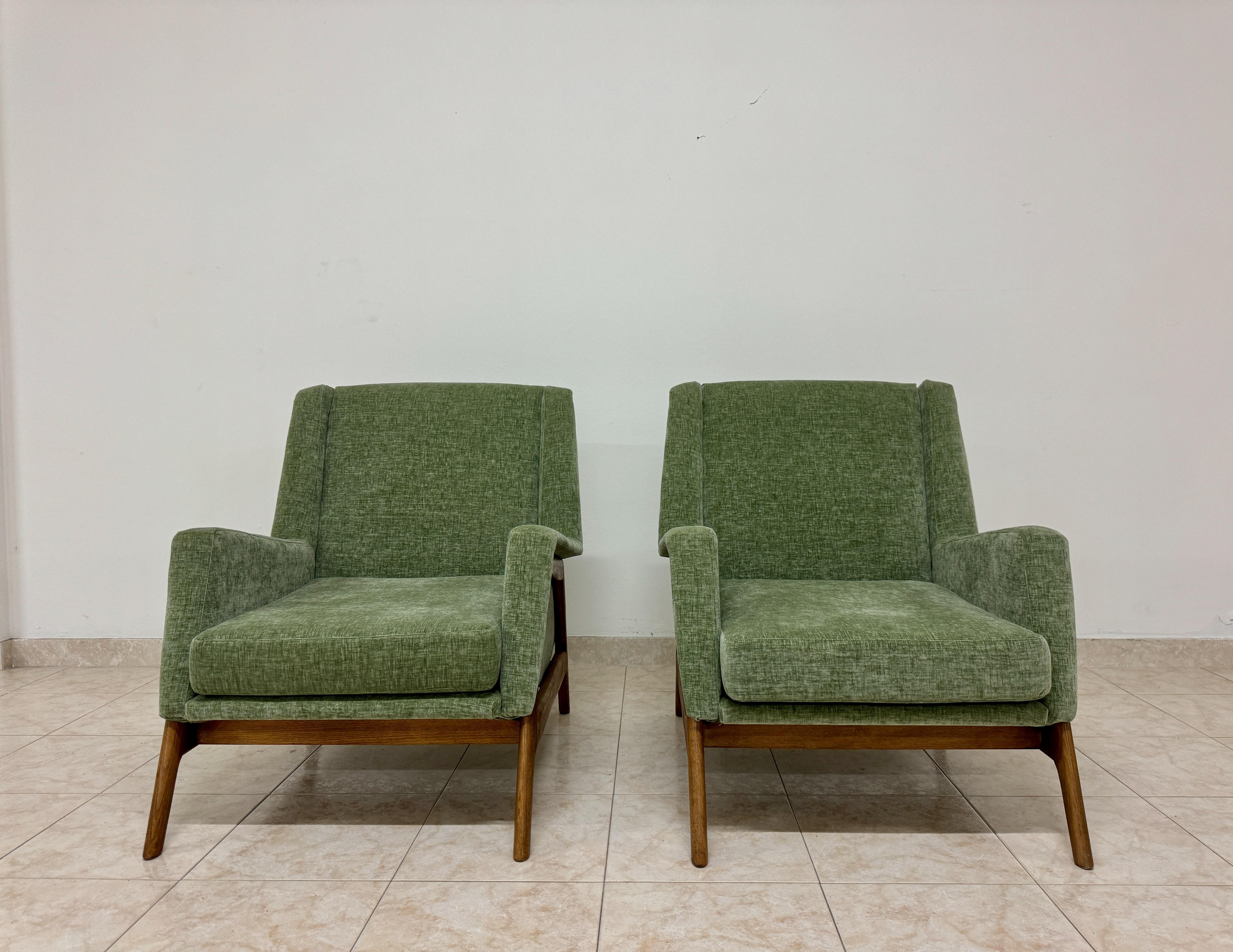 Pair of armchairs

Nicely shaped and constructed

Beech frame

Fabric seat

Choice of fabrics available

Made in Italy

Contemporary

If not held in stock will be made to order

Can be purchased individually

These contemporary Italian armchairs are