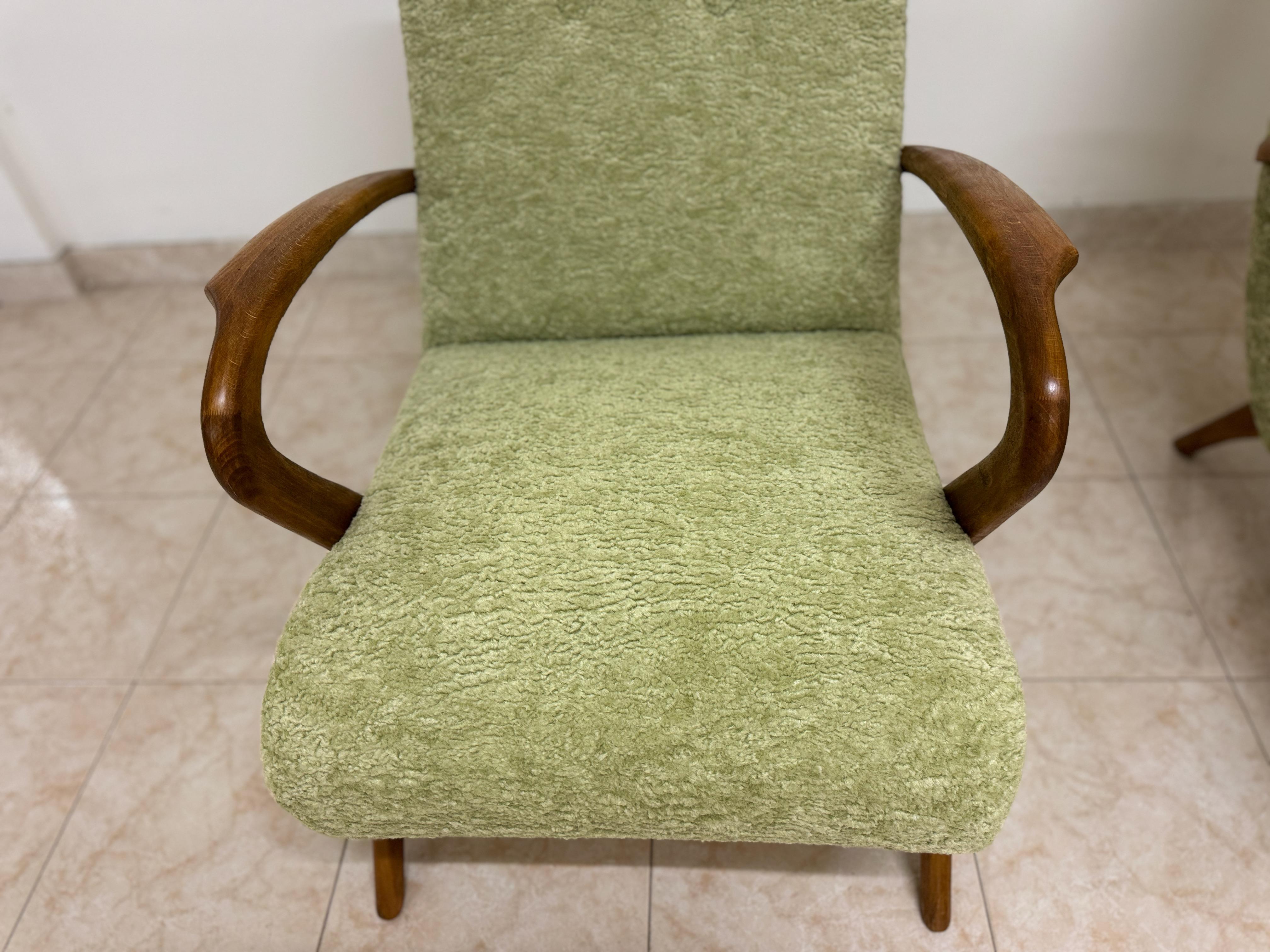 Pair of Contemporary Italian Armchairs In New Condition For Sale In London, London