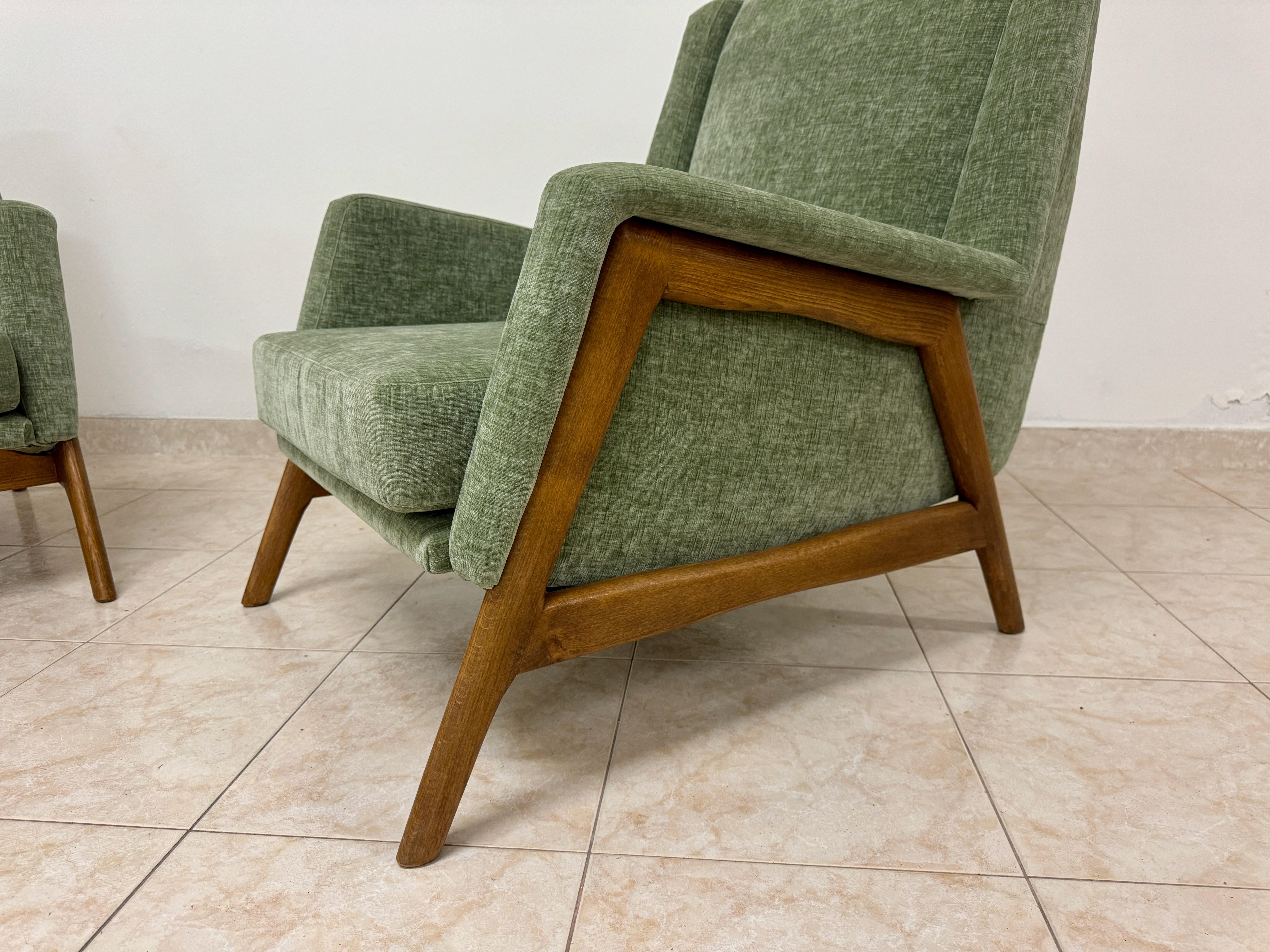 Fabric Pair of Contemporary Italian Armchairs For Sale