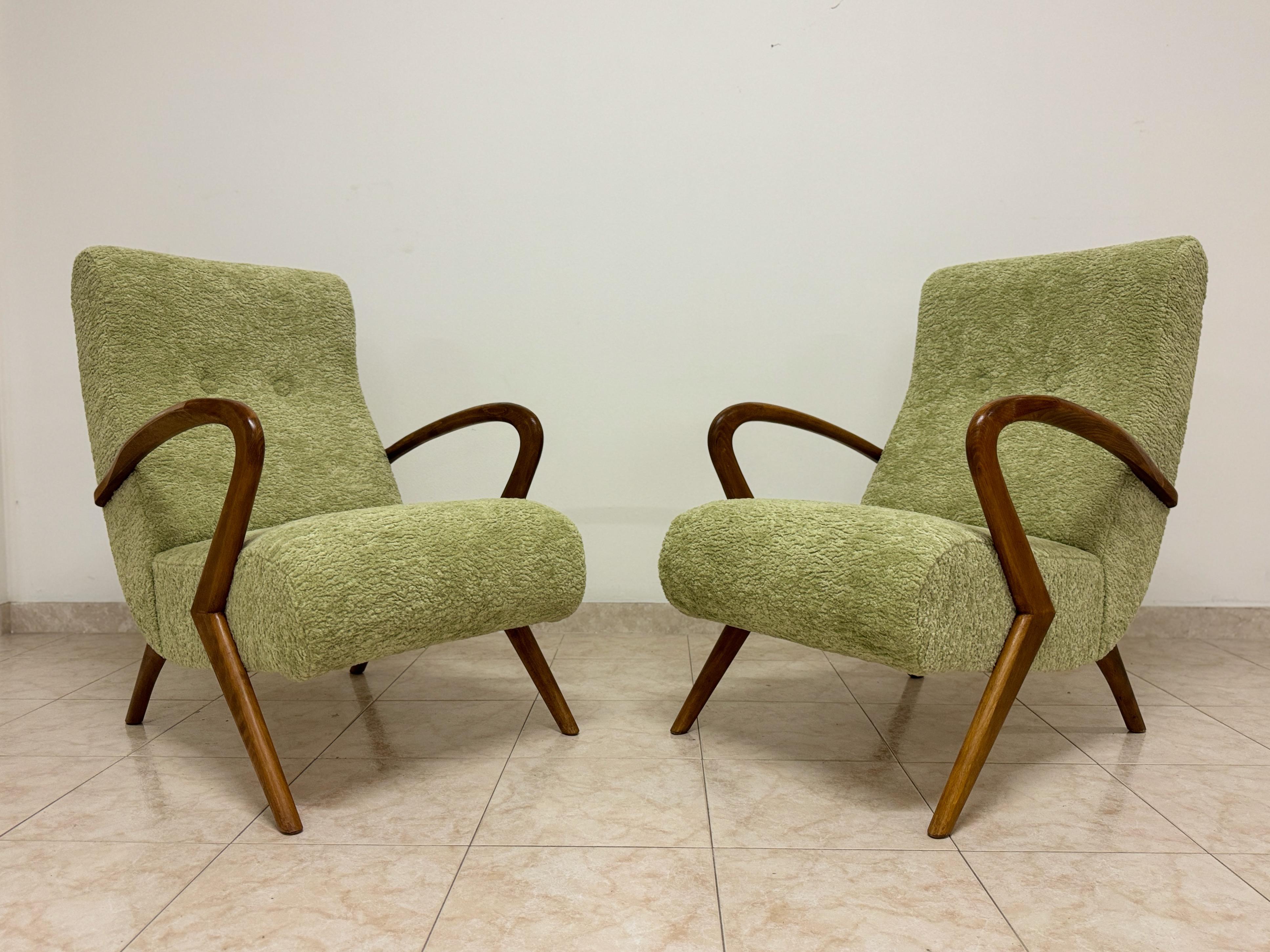 Fabric Pair of Contemporary Italian Armchairs For Sale