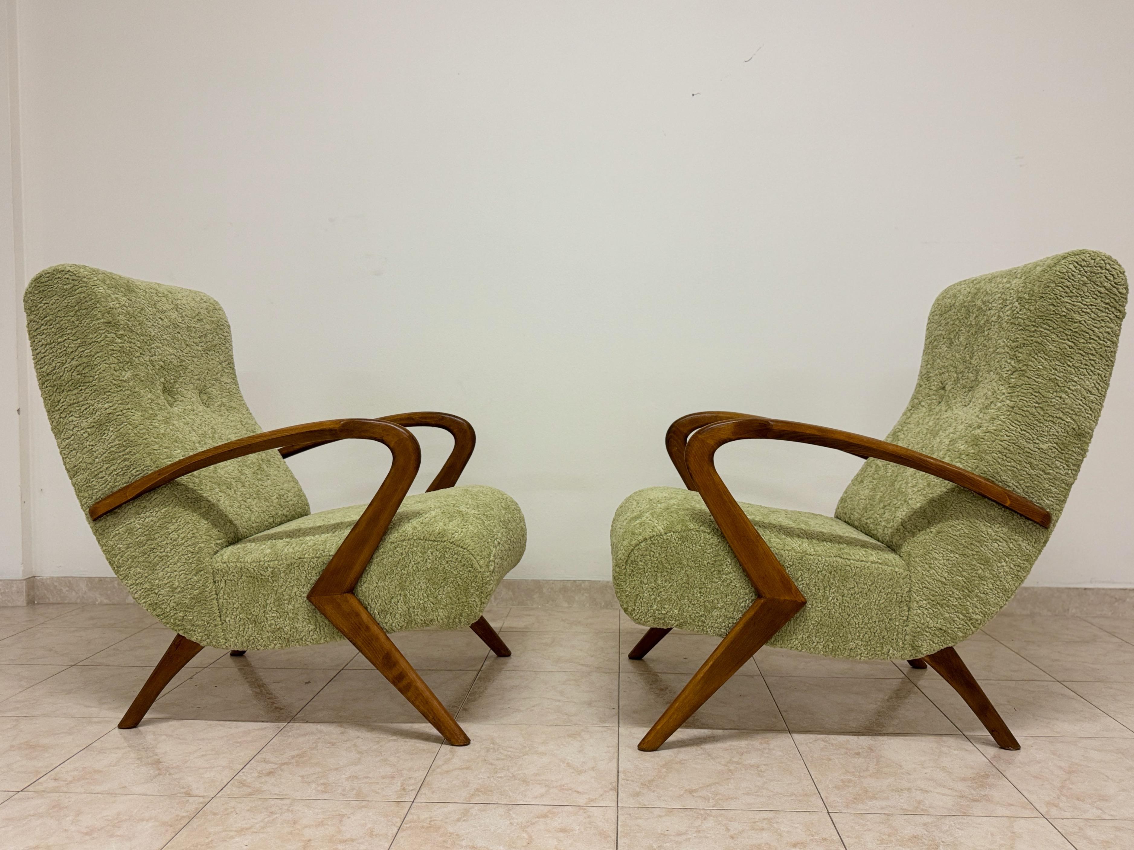 Pair of Contemporary Italian Armchairs For Sale 1
