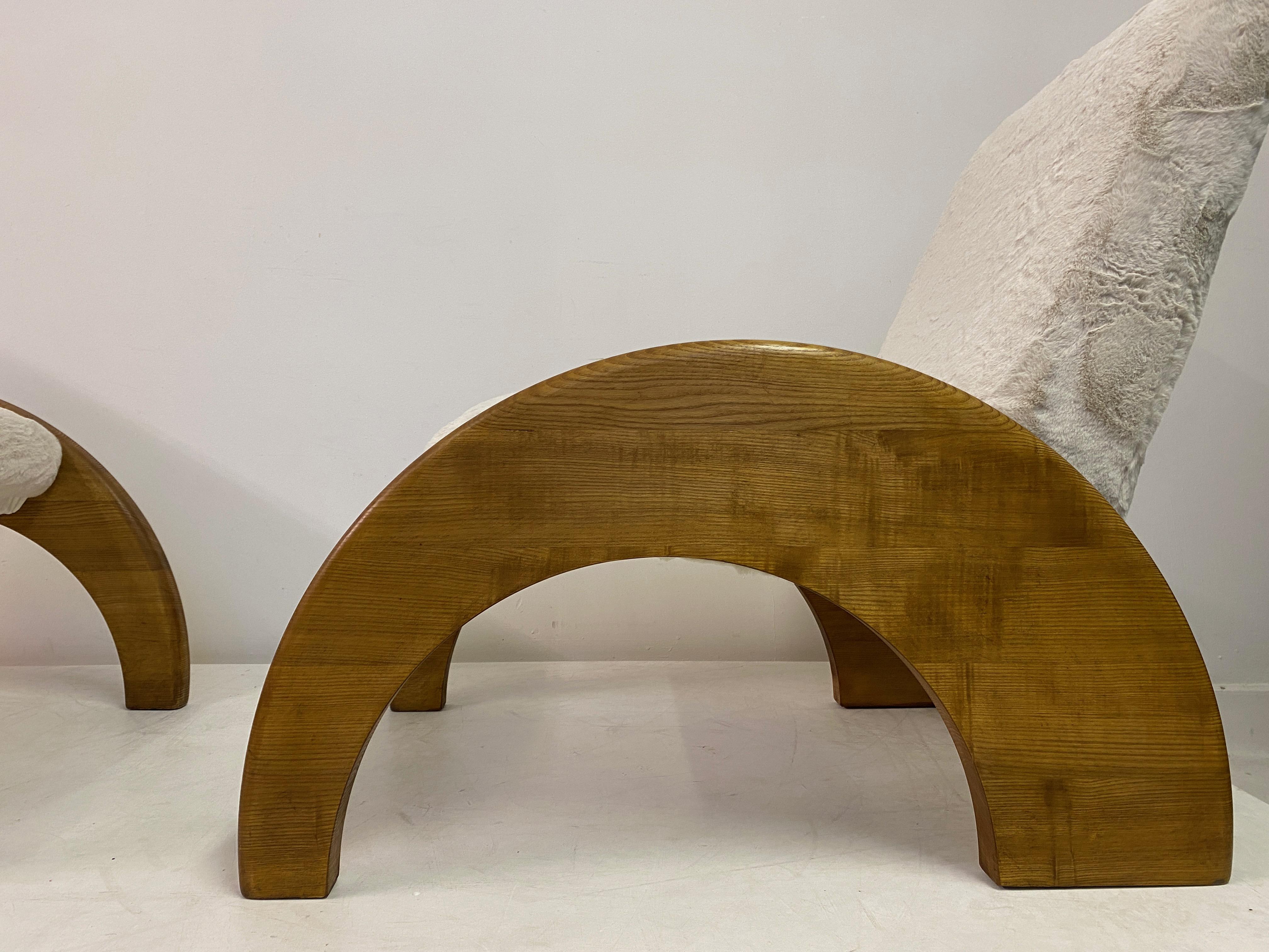 Paire de fauteuils italiens contemporains en vente 1