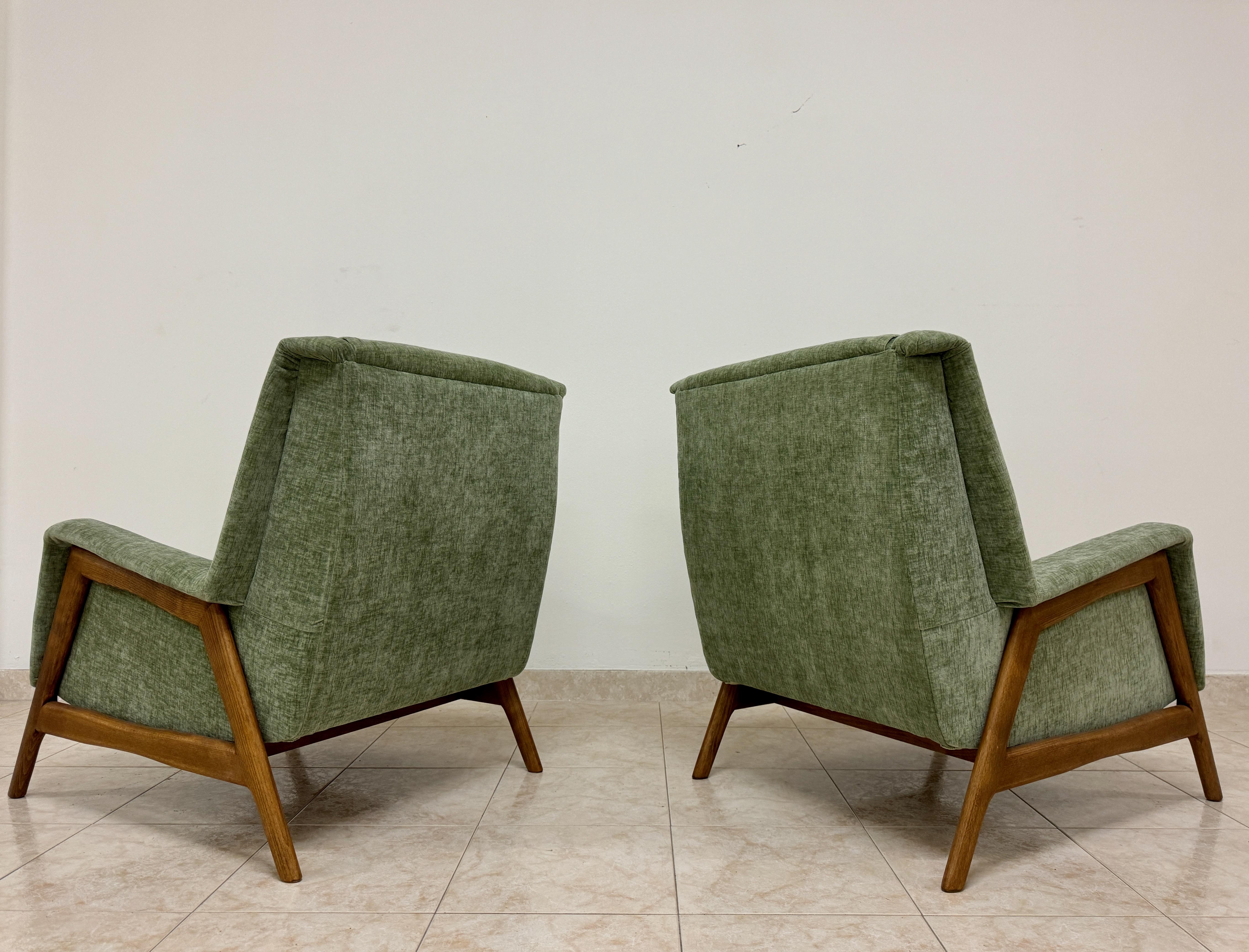 Pair of Contemporary Italian Armchairs For Sale 4