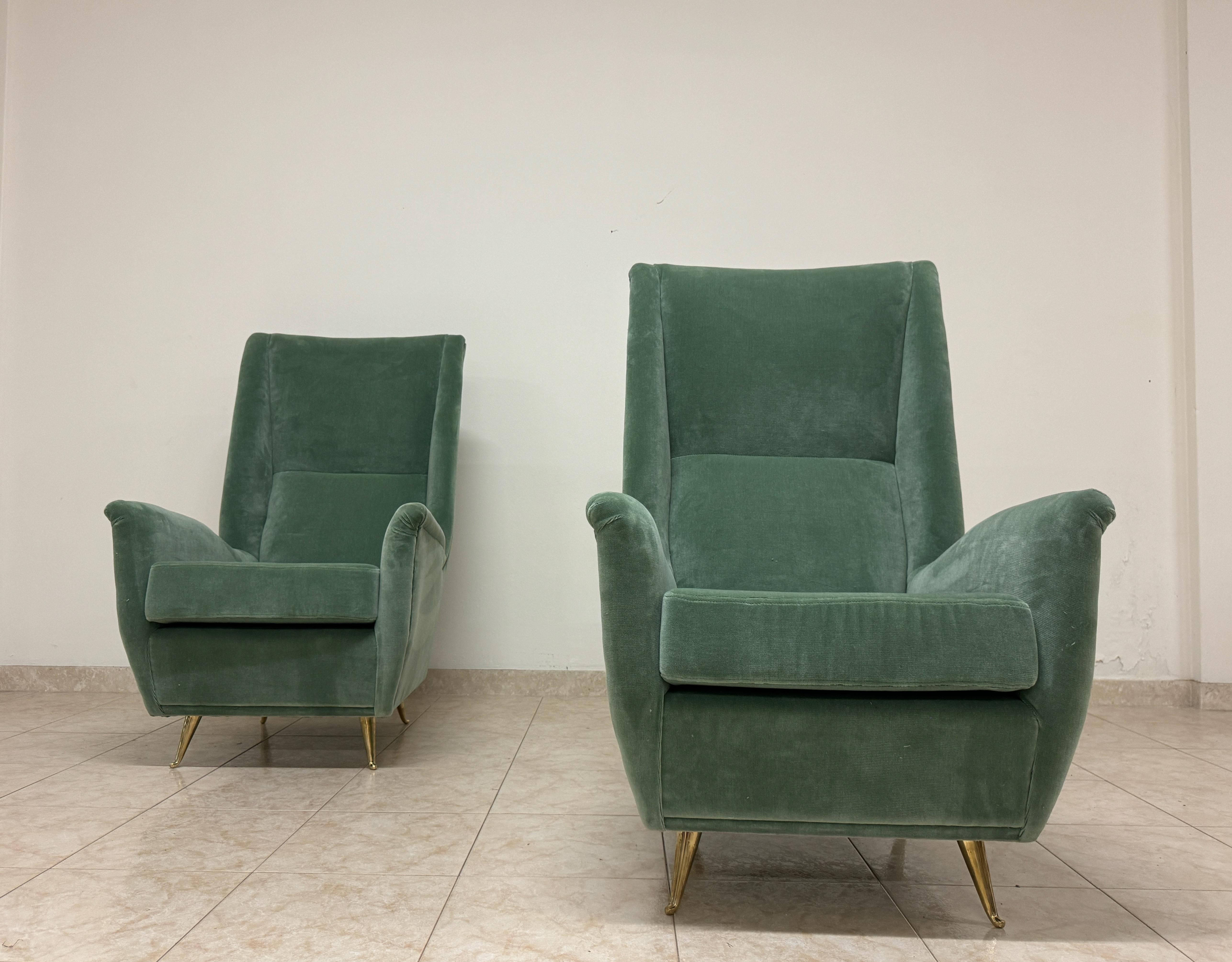 Ein Paar Contemporary Italian High-Backed Armchairs im Angebot 6