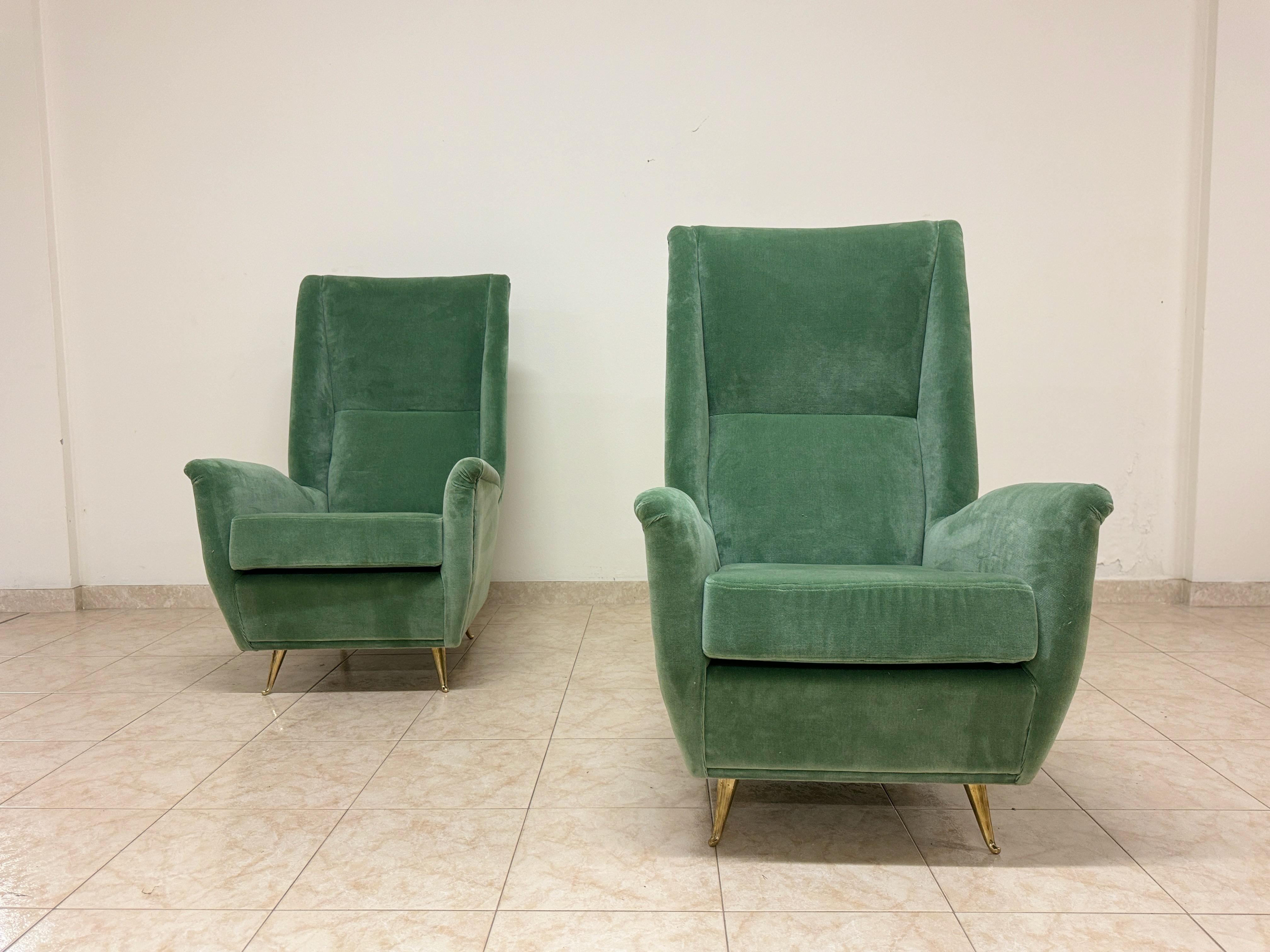 Ein Paar Contemporary Italian High-Backed Armchairs im Angebot 7