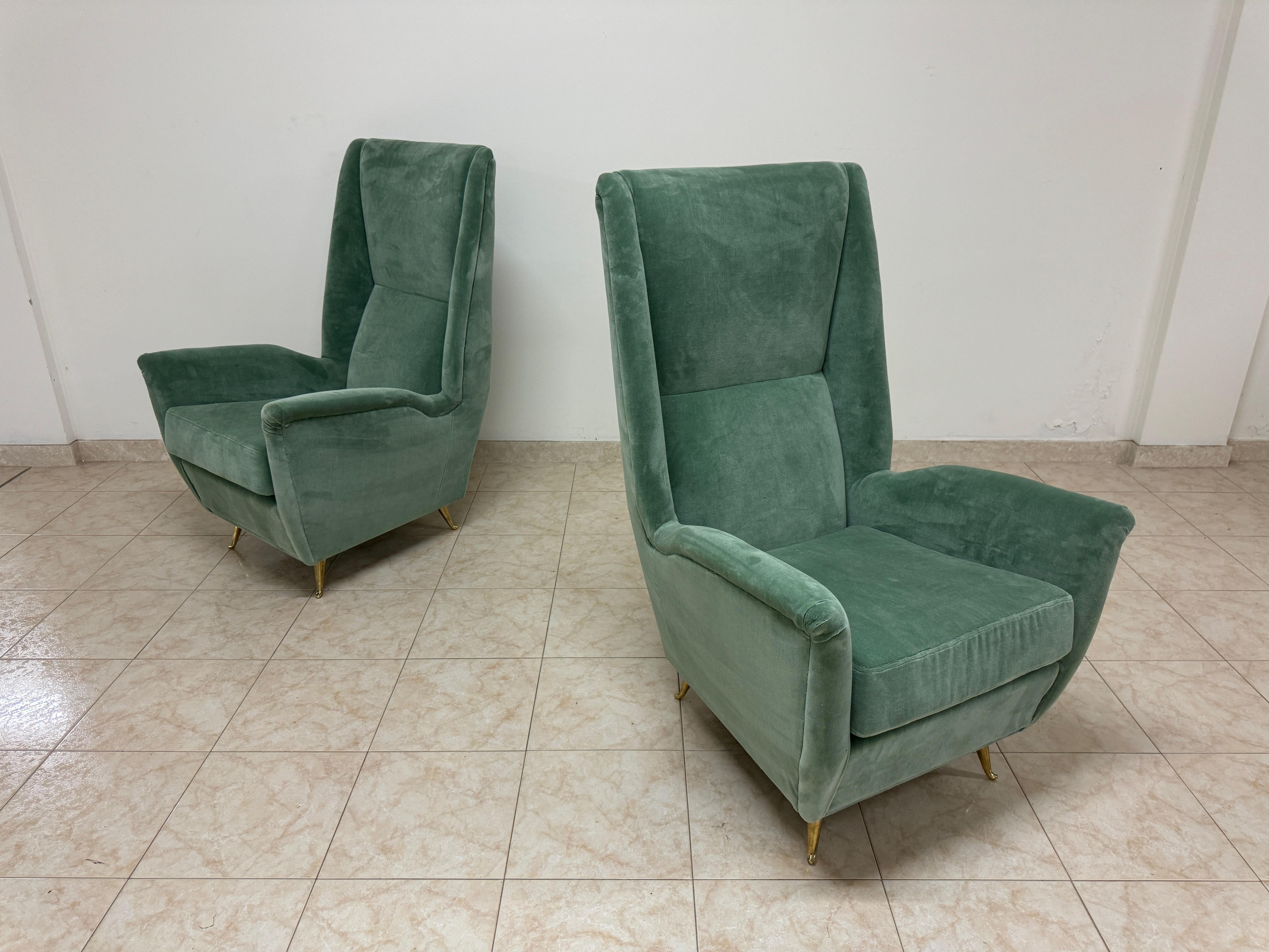 Ein Paar Contemporary Italian High-Backed Armchairs im Angebot 8