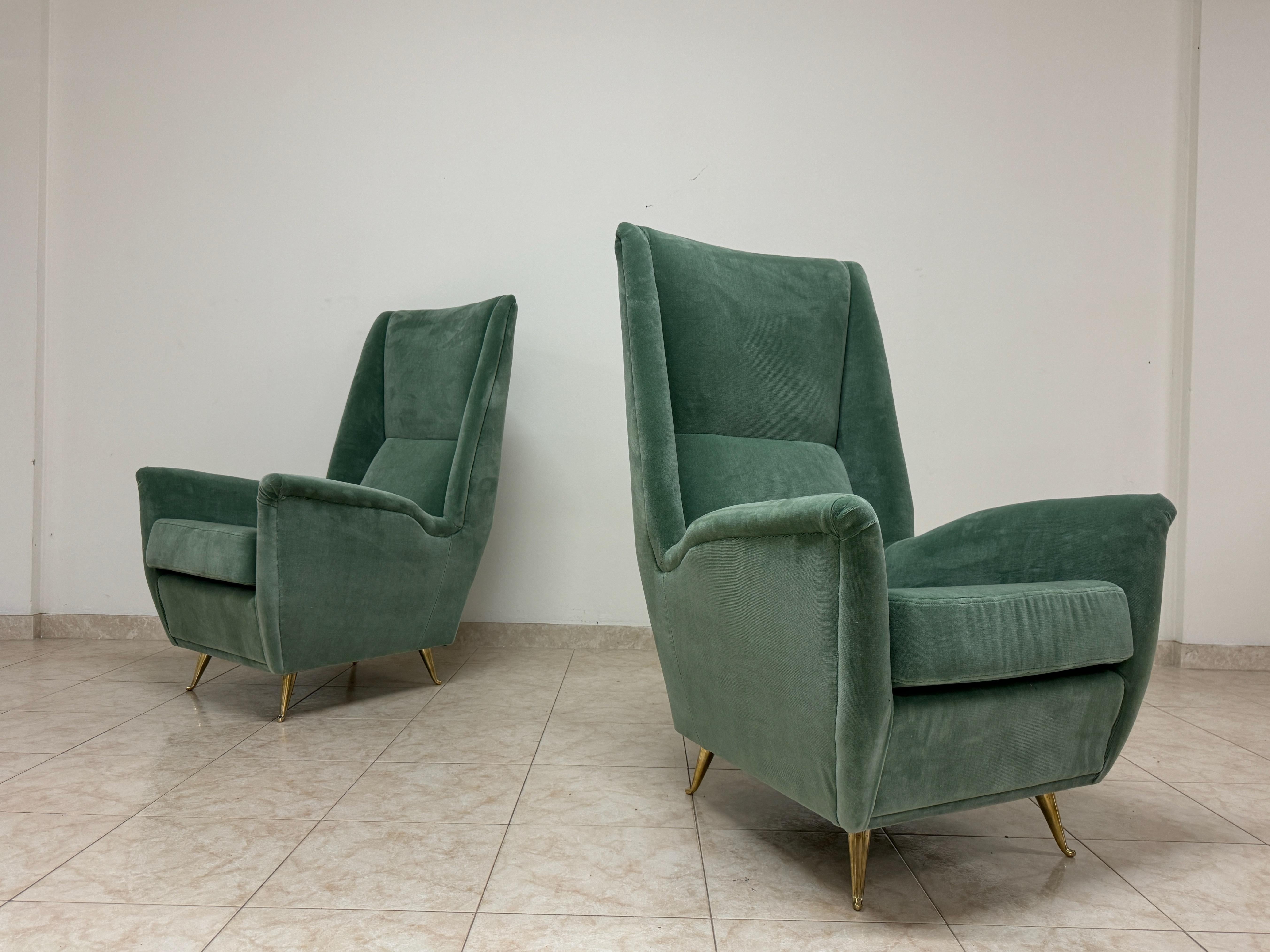 Ein Paar Contemporary Italian High-Backed Armchairs im Angebot 9