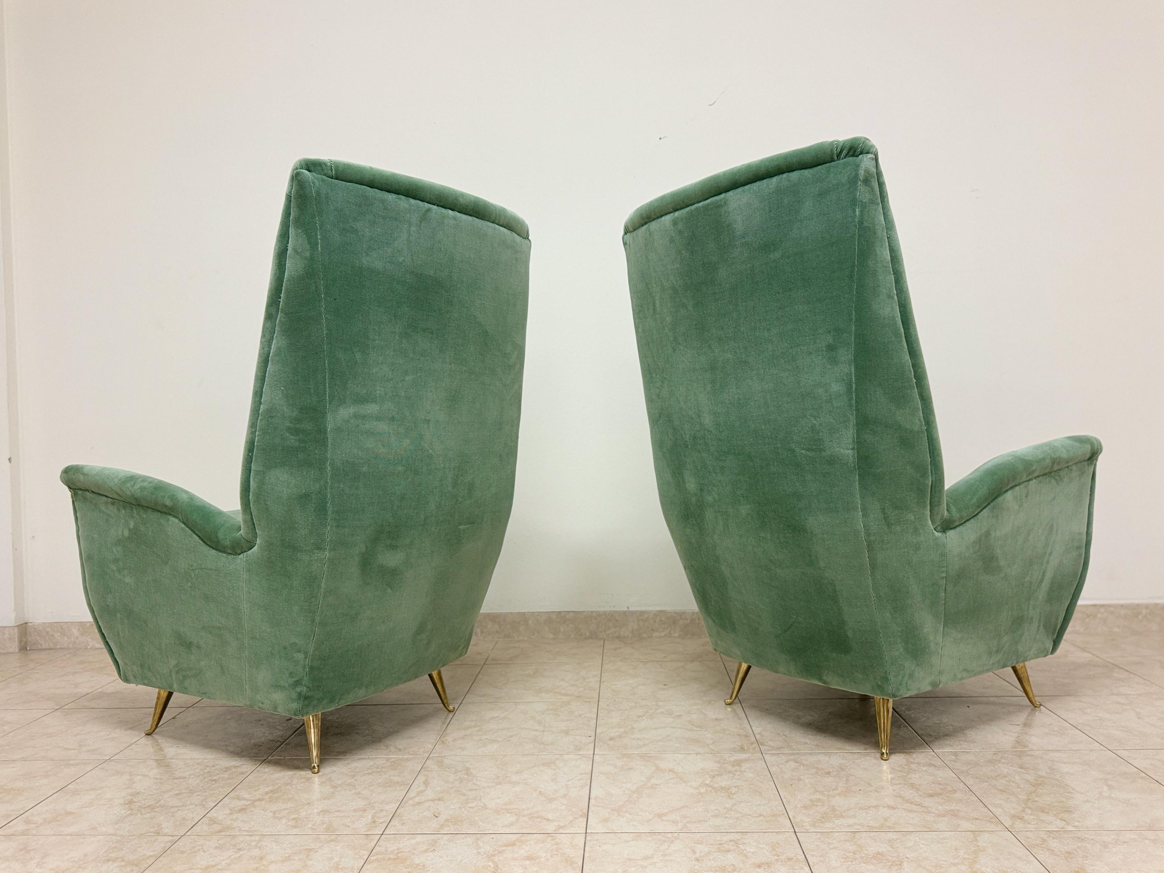 Ein Paar Contemporary Italian High-Backed Armchairs im Angebot 1