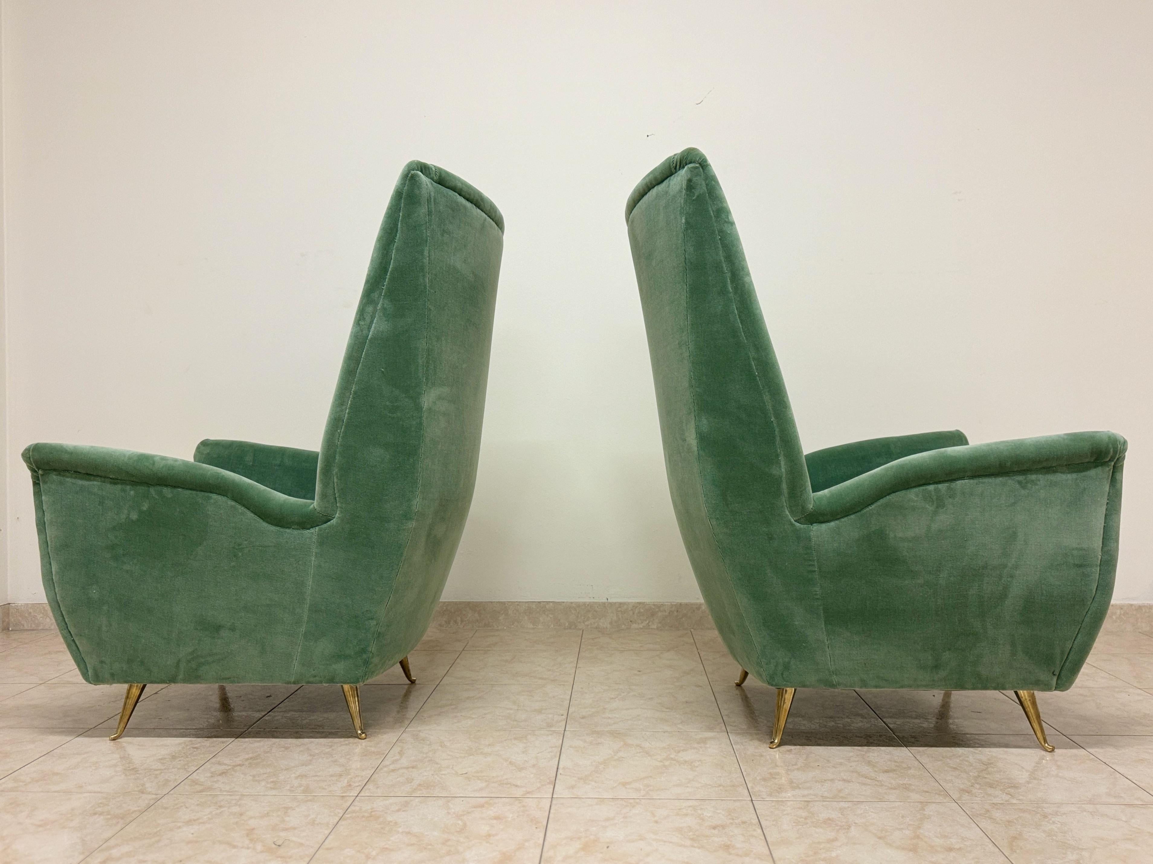 Ein Paar Contemporary Italian High-Backed Armchairs im Angebot 2