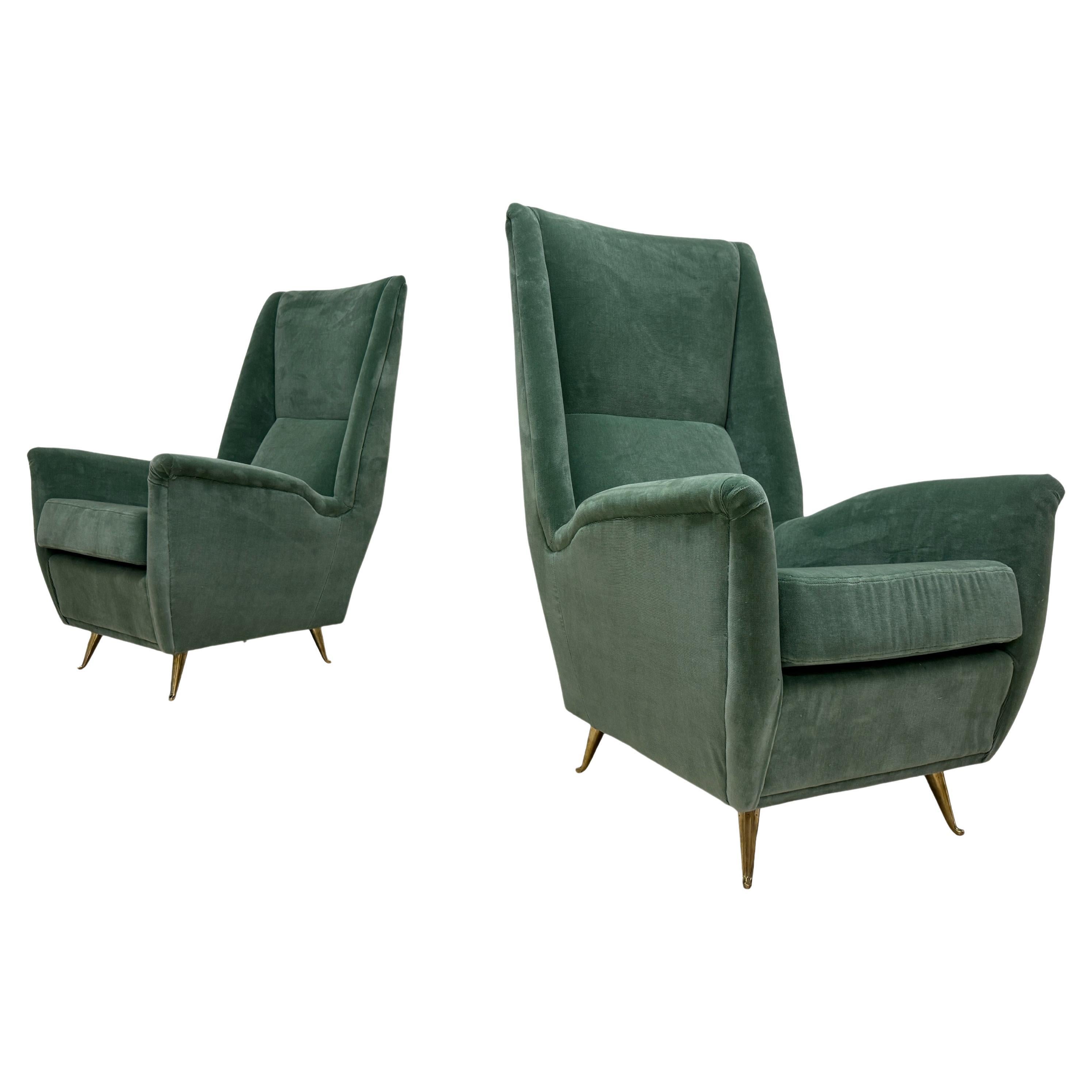 Ein Paar Contemporary Italian High-Backed Armchairs