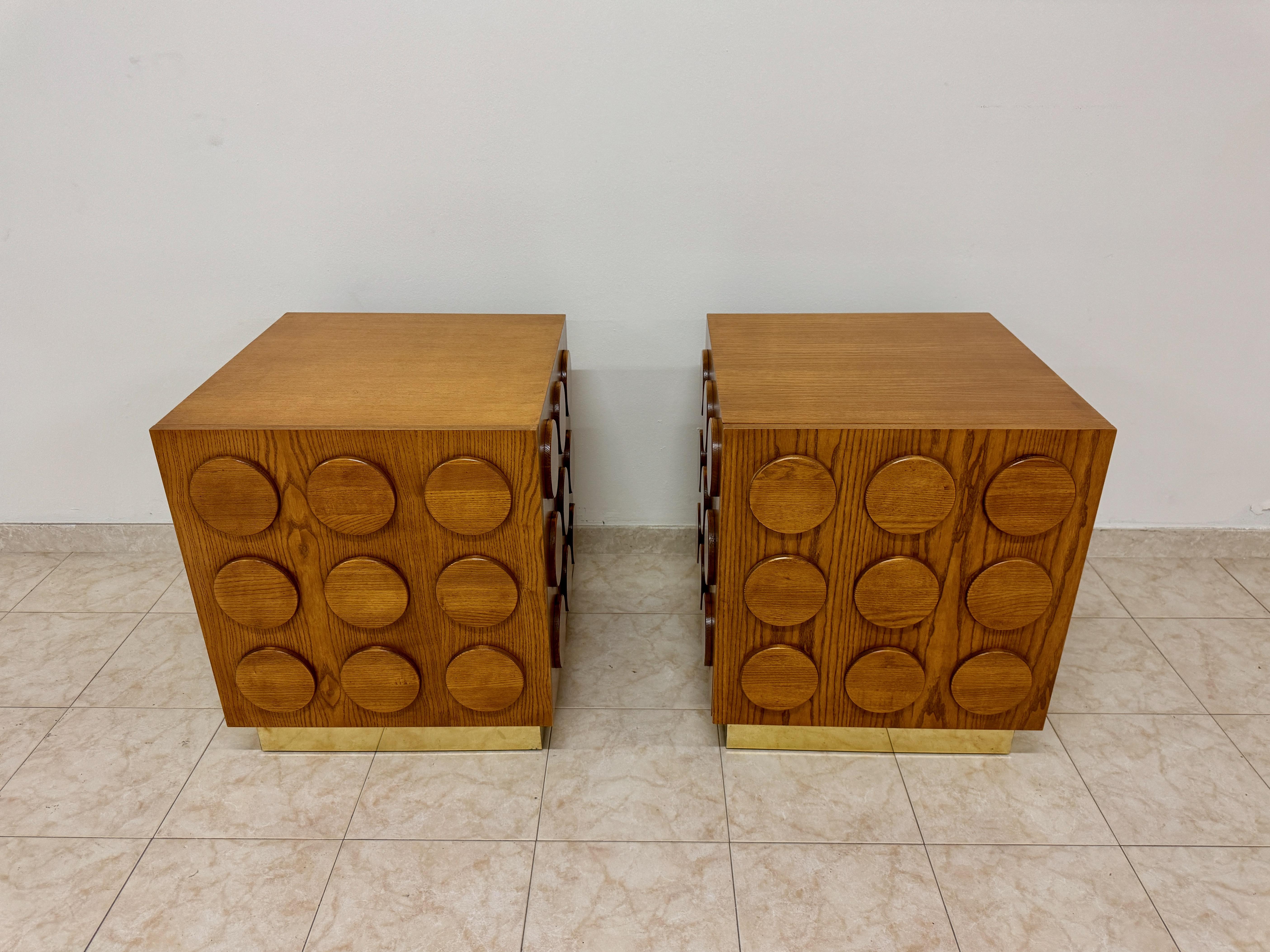 Mid-Century Modern Contemporary Italian Nightstand with Brass Bass For Sale