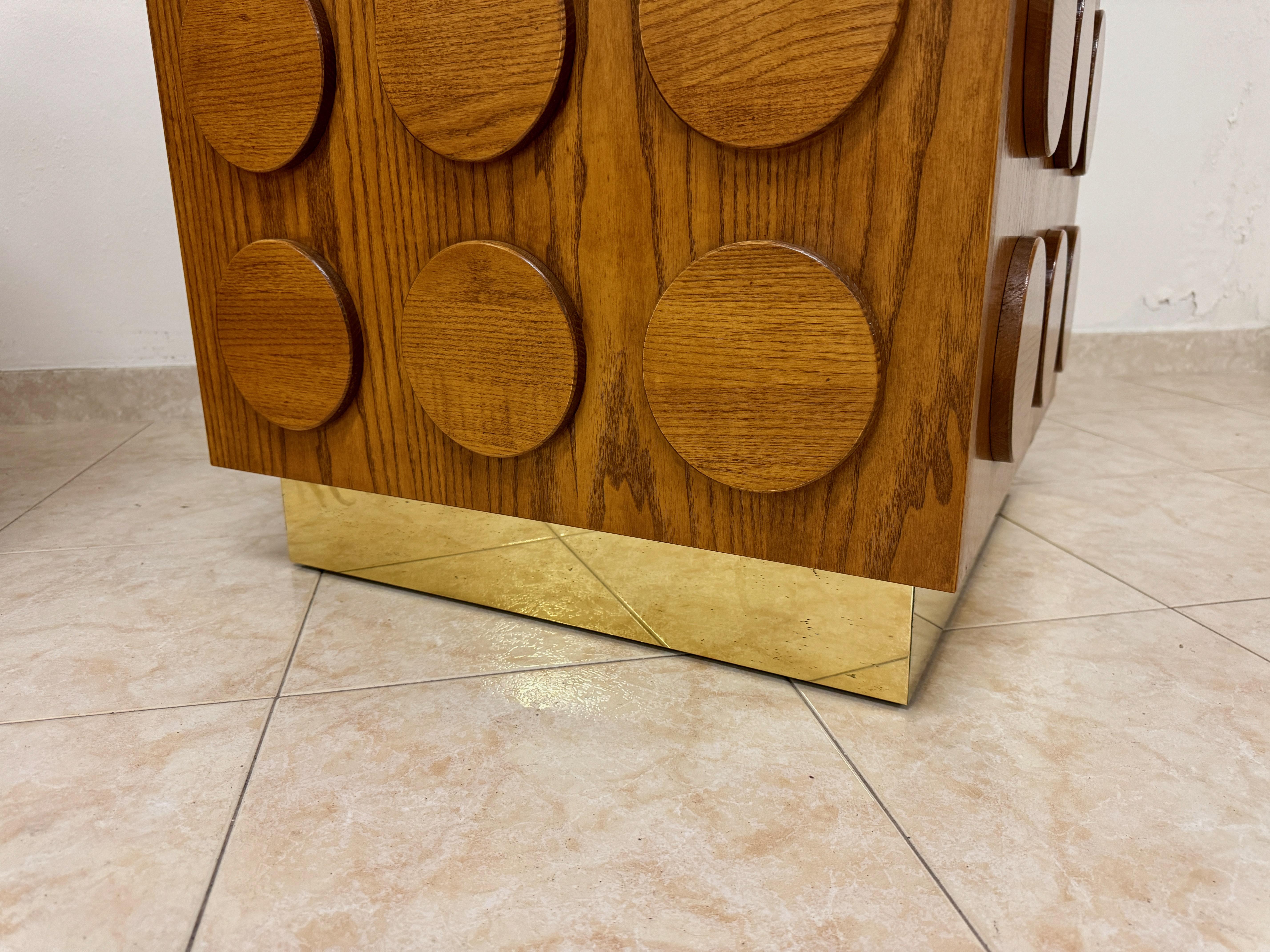 Contemporary Italian Nightstand with Brass Bass For Sale 3