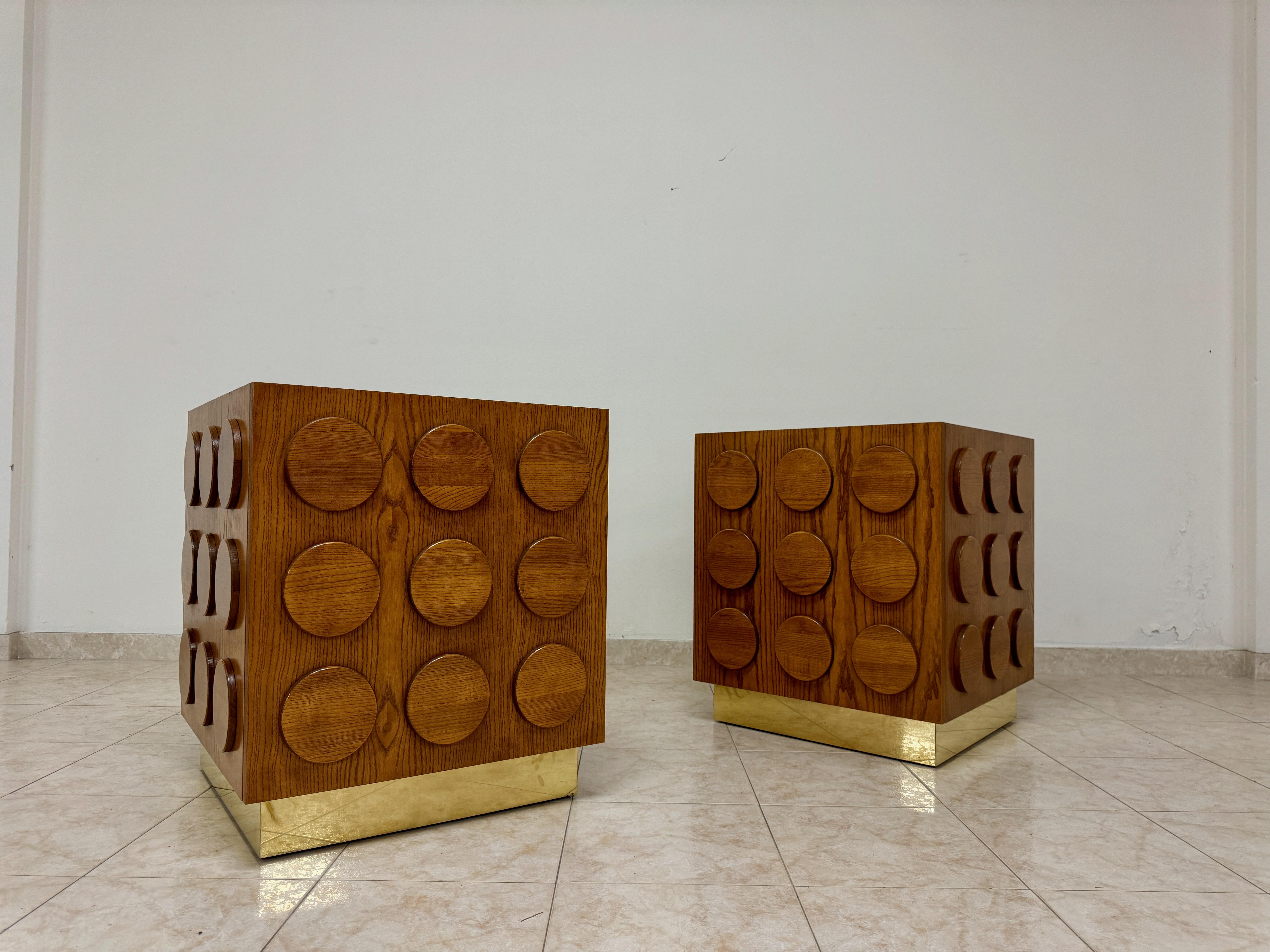 Contemporary Italian Nightstand with Brass Bass For Sale 5