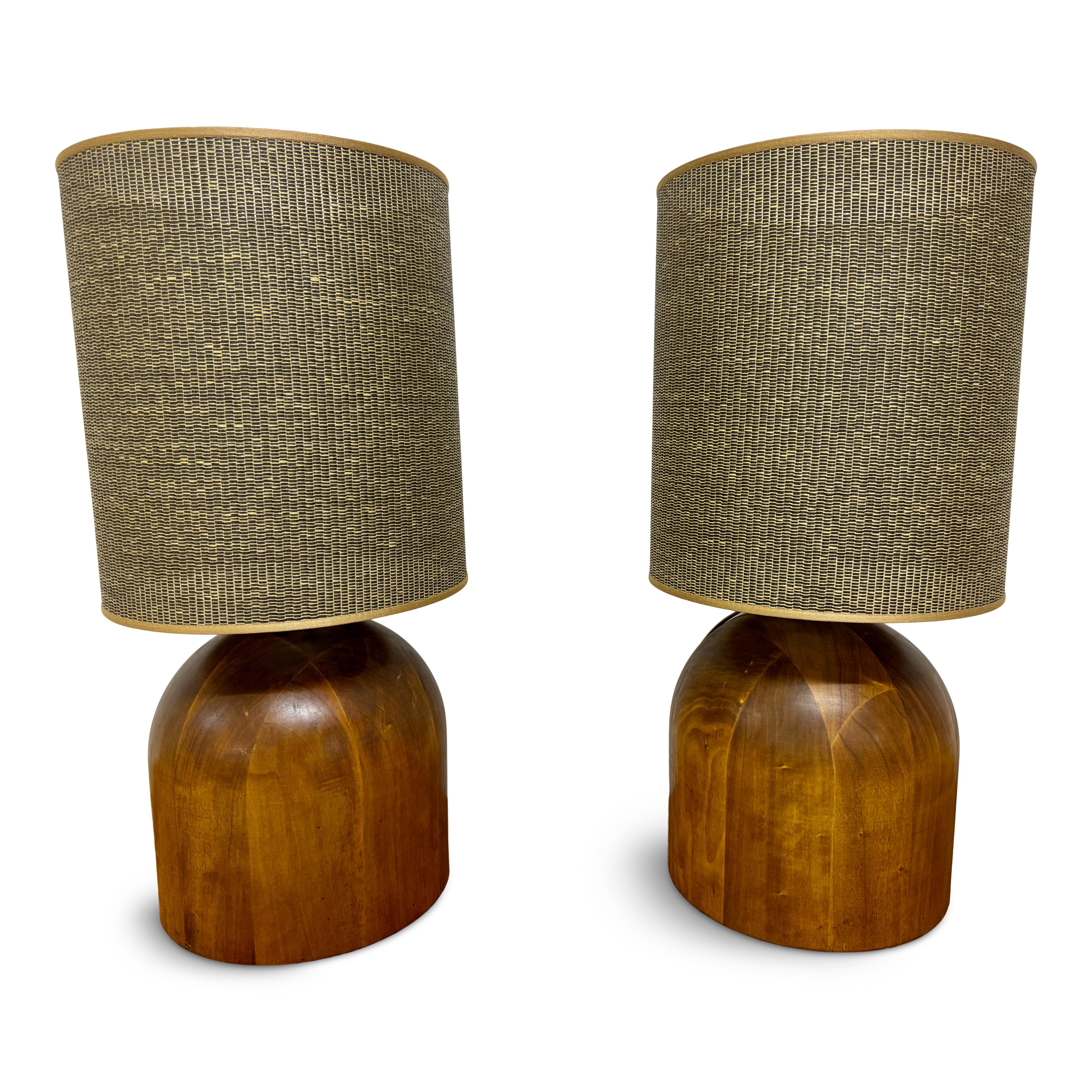 Paire de lampes de table italiennes contemporaines en vente 3