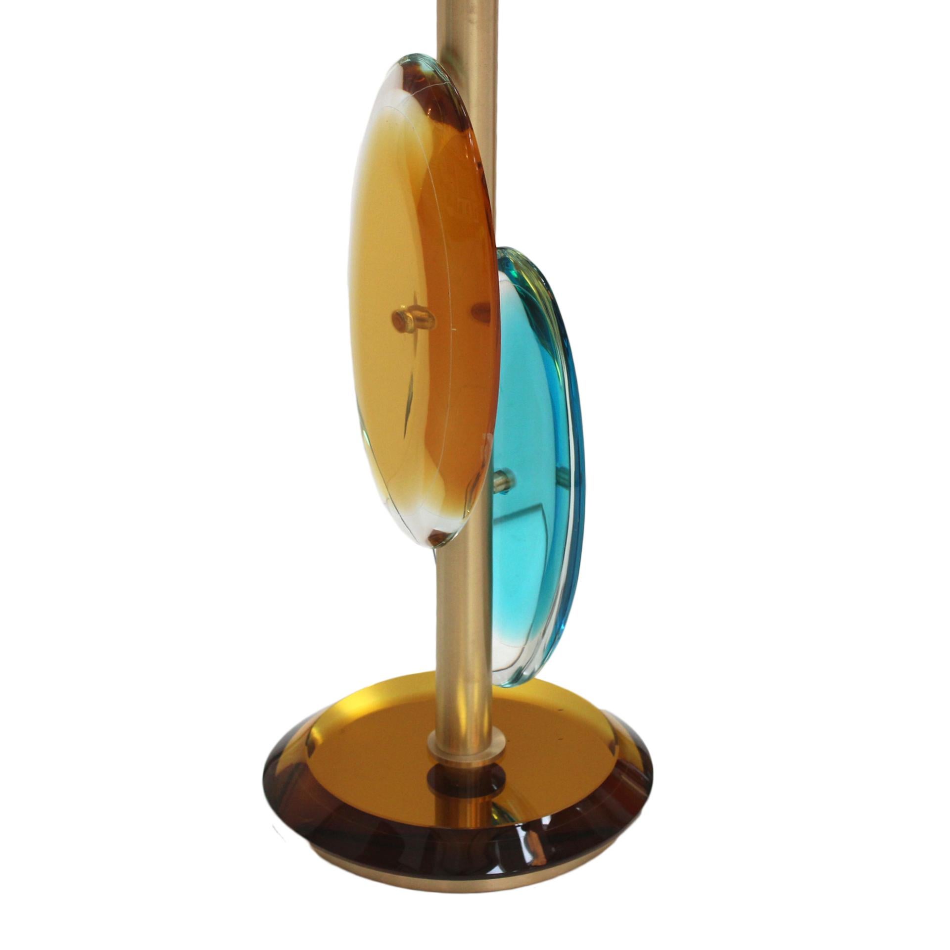 Pair of Contemporary Murano Glass Lamps with a Brass Structure, made in Italy For Sale 3