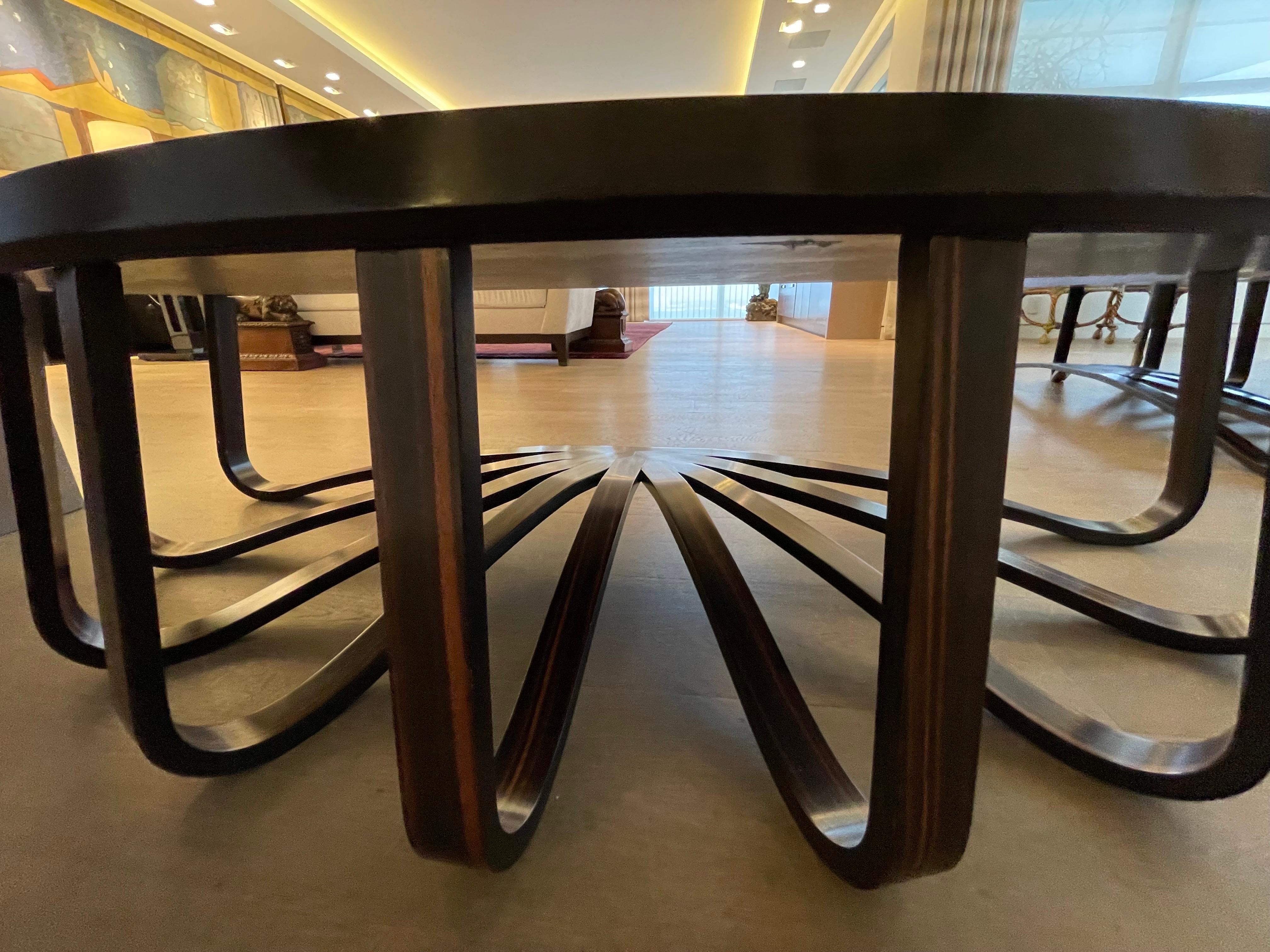 Paire de tables basses contemporaines en macassar et noyer de Ralph Rucci en vente 9