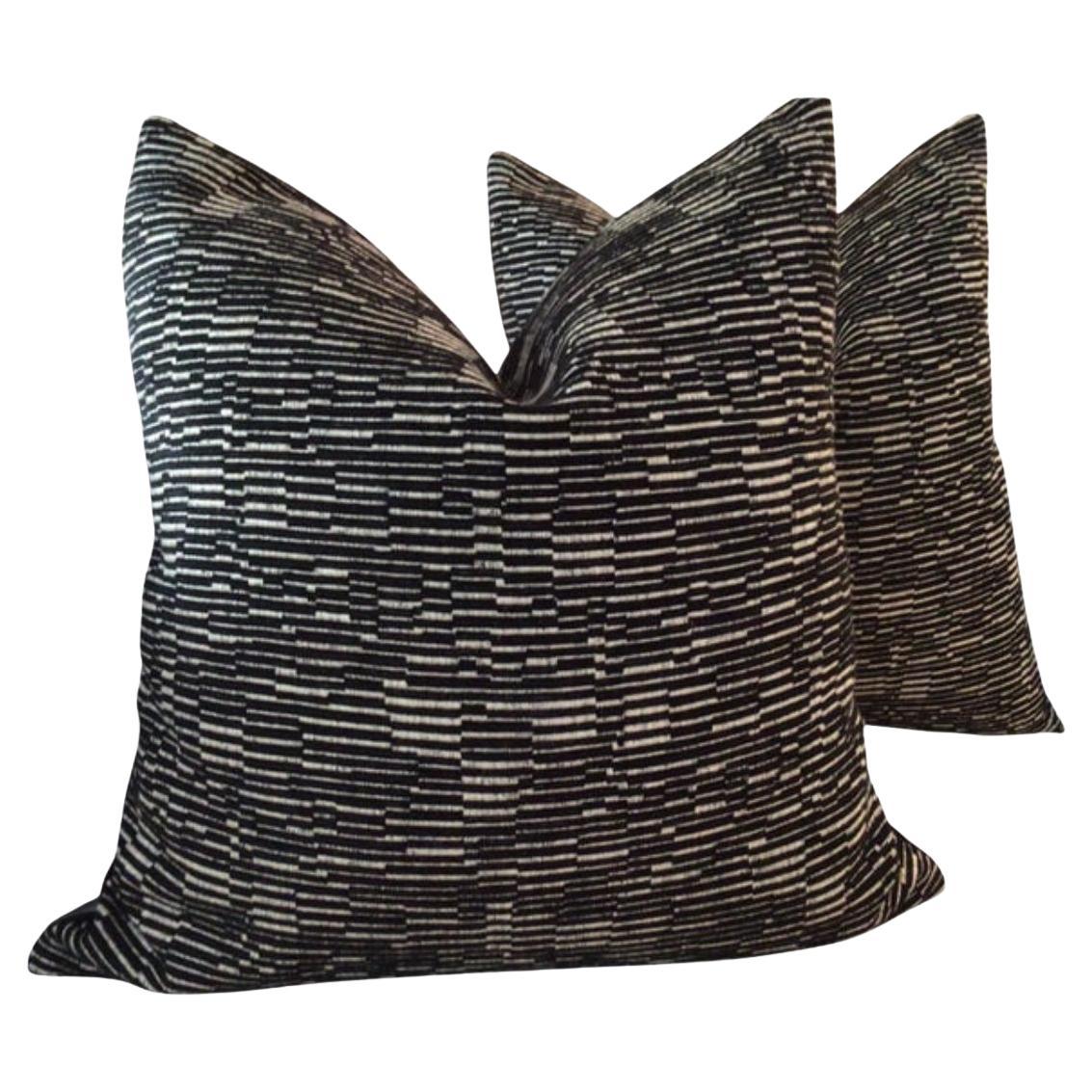 Coppia di cuscini contemporanei Manuel Canovas Marzac in noir