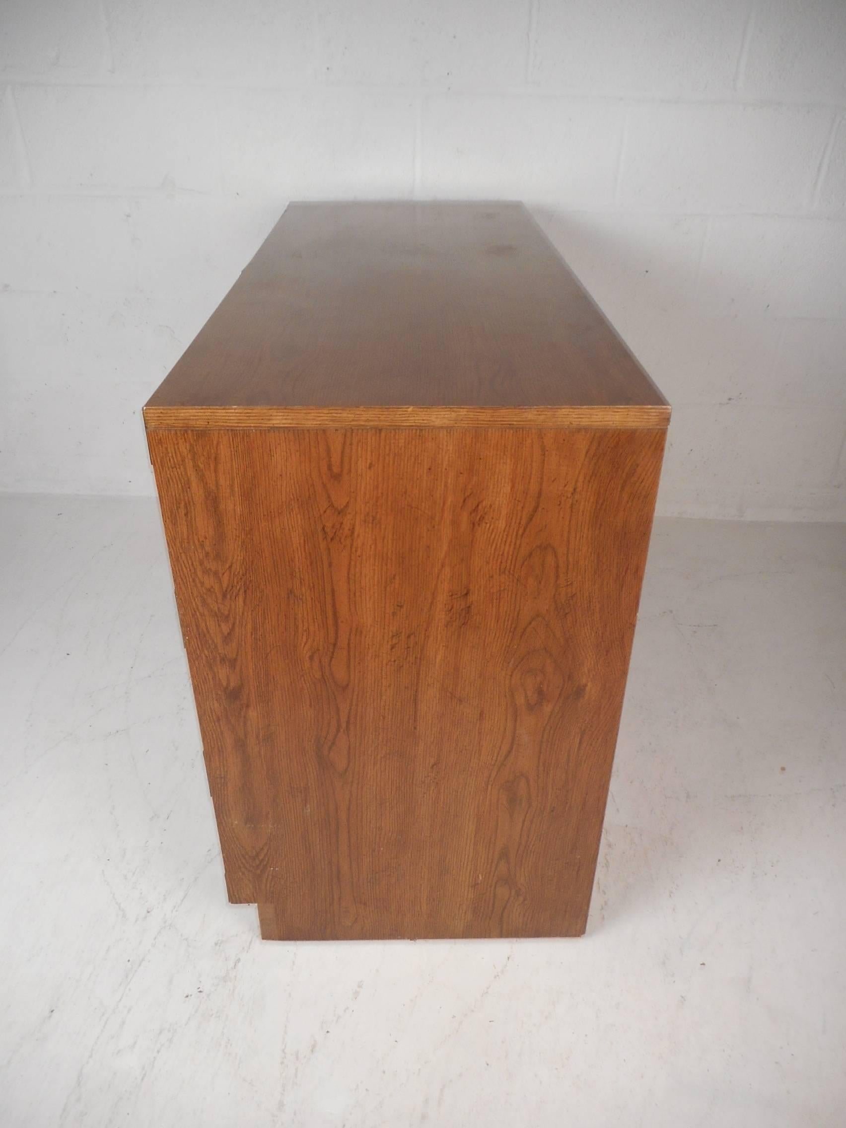 Pair of Contemporary Modern Campaign Chests 6