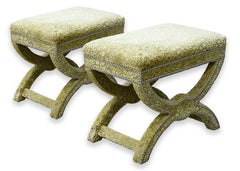 Coppia di sgabelli moderni con base a X tempestata di nichel e con fiori verdi