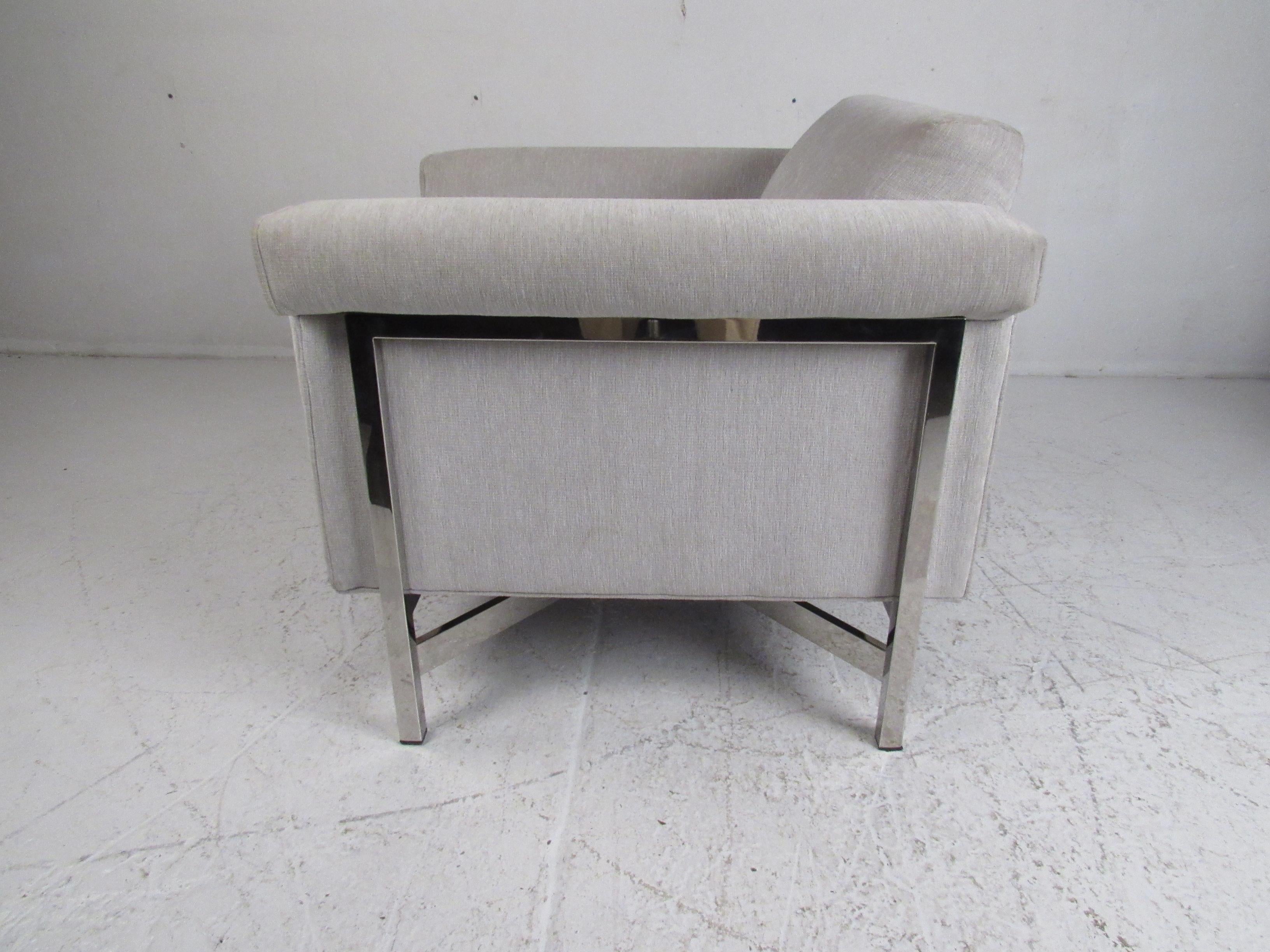 Mitchell Gold y Bob Williams Sillones tapizados modernos siglo XX en venta
