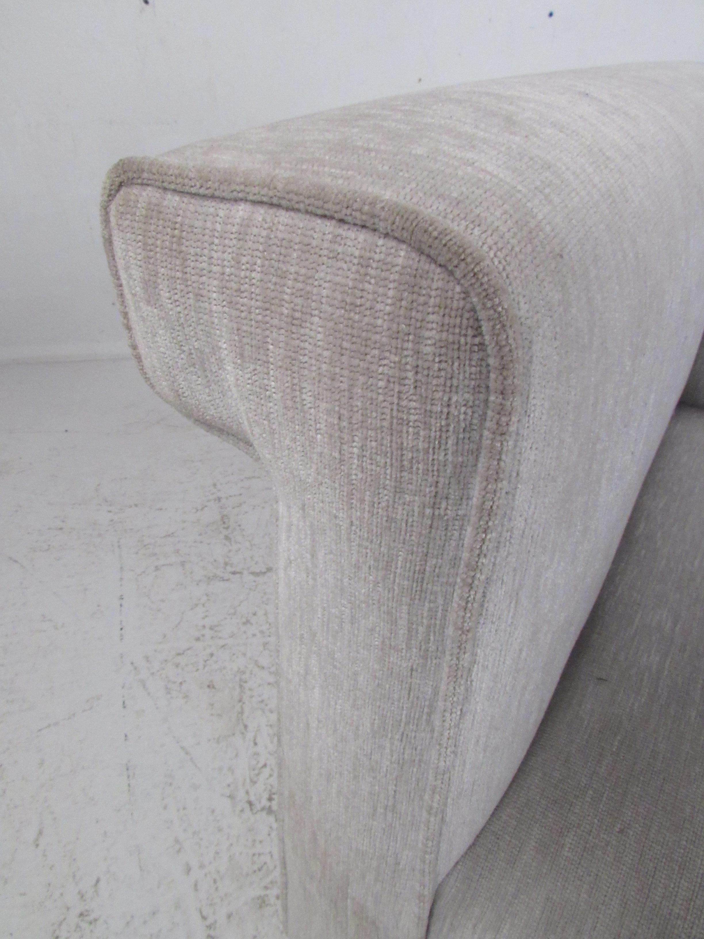 Mitchell Gold y Bob Williams Sillones tapizados modernos en venta 2