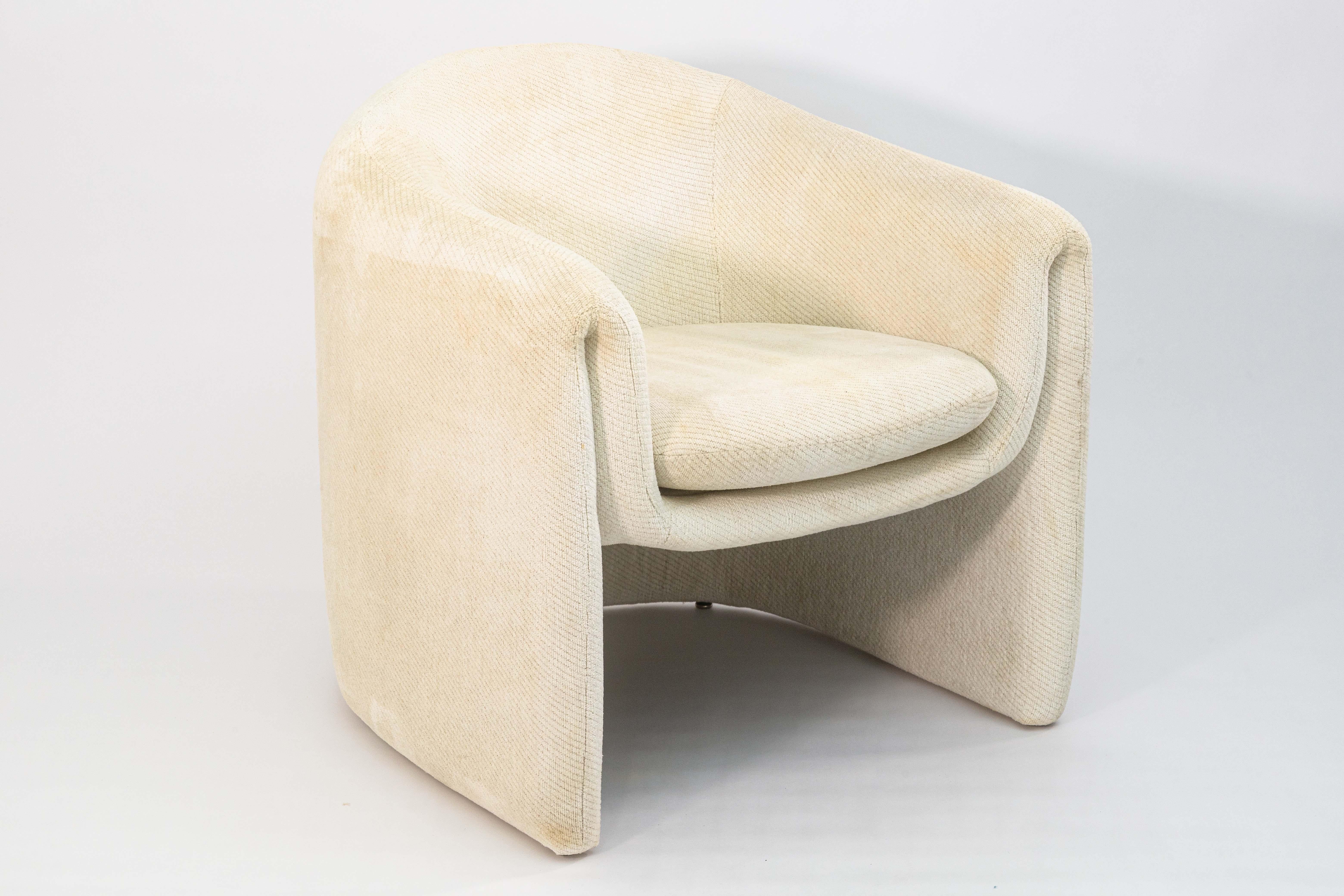 Moderno Coppia di sedie da salotto moderne e contemporanee in tessuto beige Weiman Preview in vendita