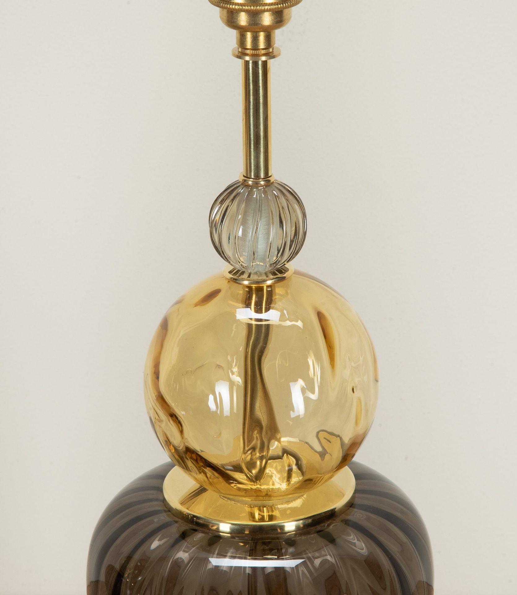 Pair of Contemporary Murano Glass Table Lamps (Moderne der Mitte des Jahrhunderts) im Angebot