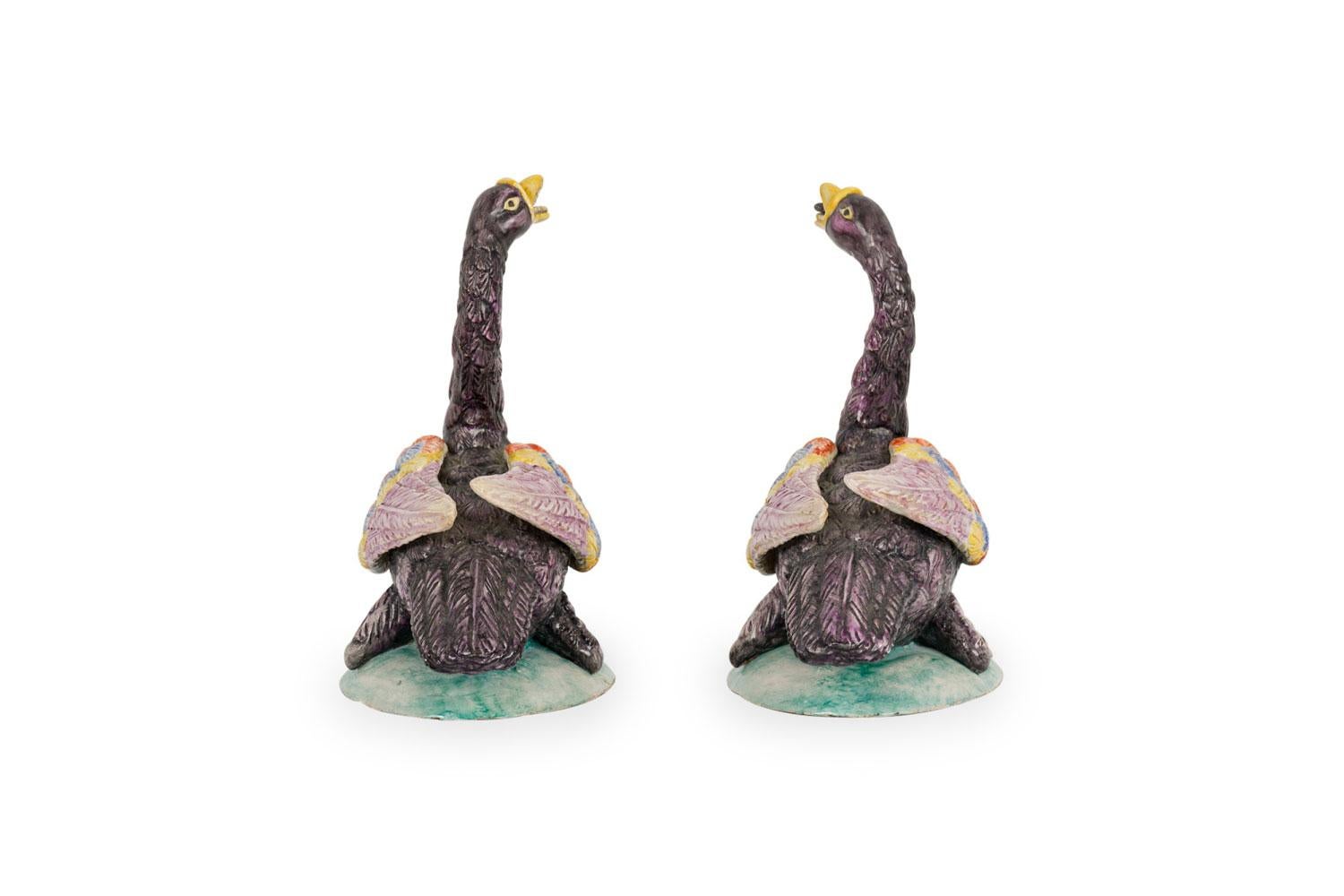 Coppia di statue di oche americane in ceramica dal design contemporaneo/post-guerra In condizioni buone in vendita a Queens, NY