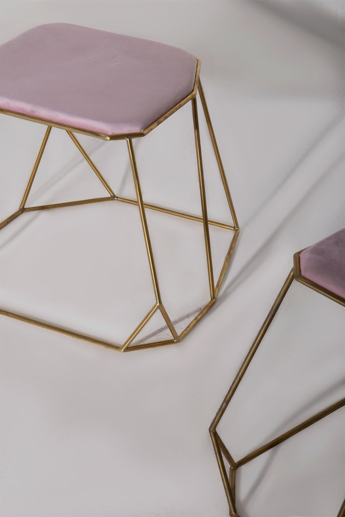 Paire de poufs contemporains en velours rose en vente 5