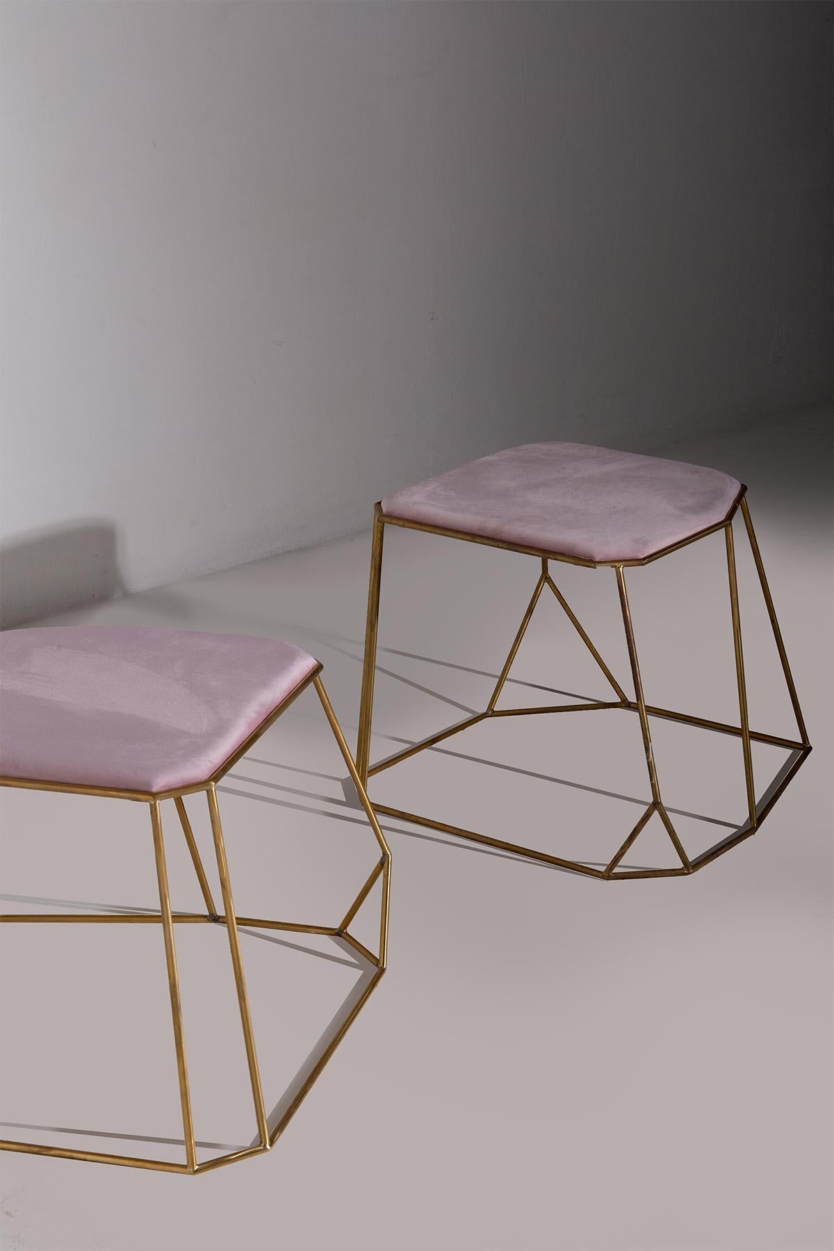 Italian Paire de poufs contemporains en velours rose en vente
