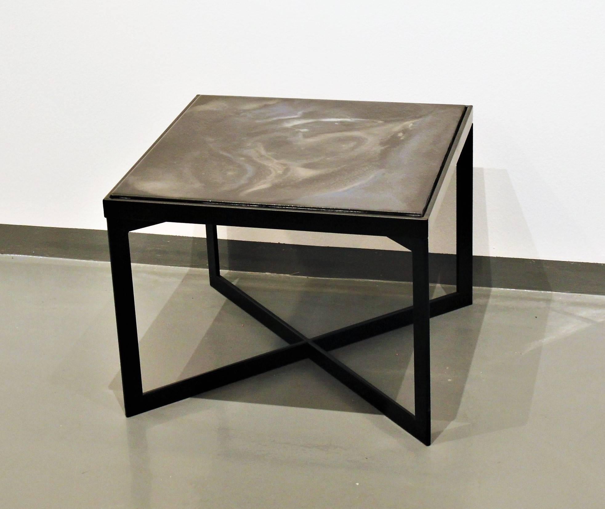 Modern Pair of Contemporary Resin Side Tables 