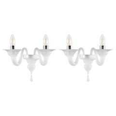 Coppia di Sconce contemporanee in seta bianca in vetro di Murano Simplicissimus di Multiforme