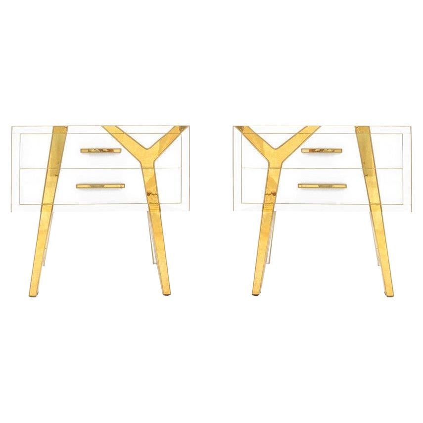 Paire de tables de chevet italiennes contemporaines en bois massif et verre par I.L.A. Studio en vente
