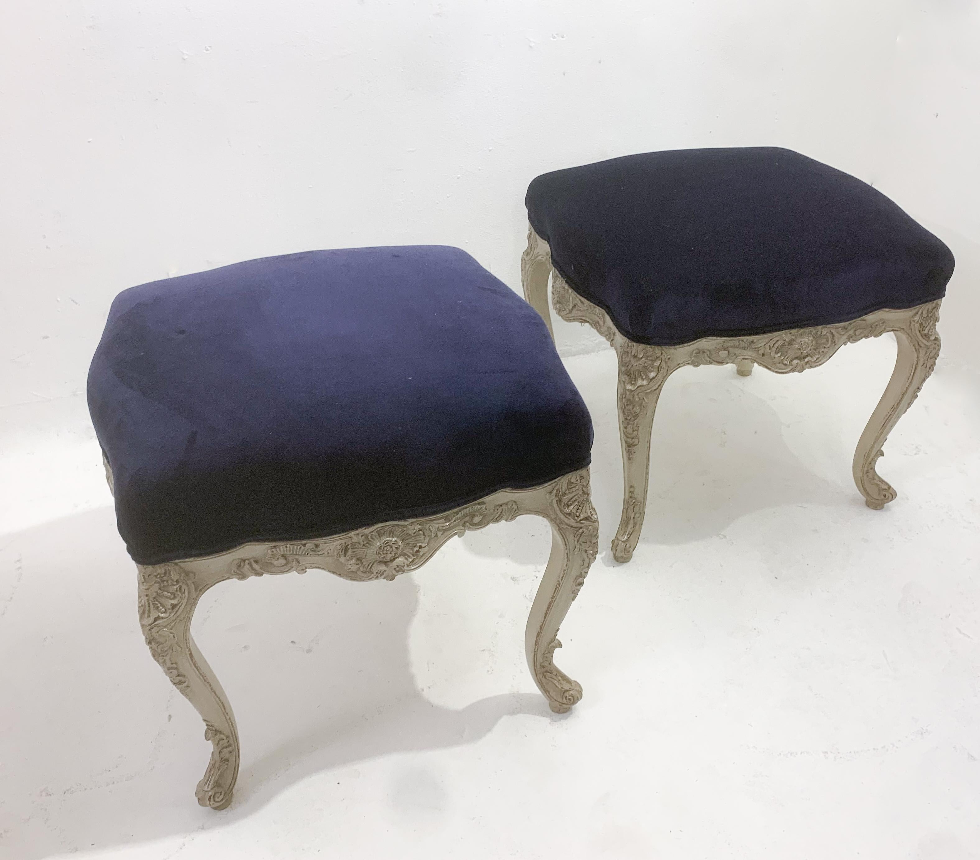 Pair of Contemporary Stools, Louis XV Style, Purple Velvet, Belgium For Sale 2