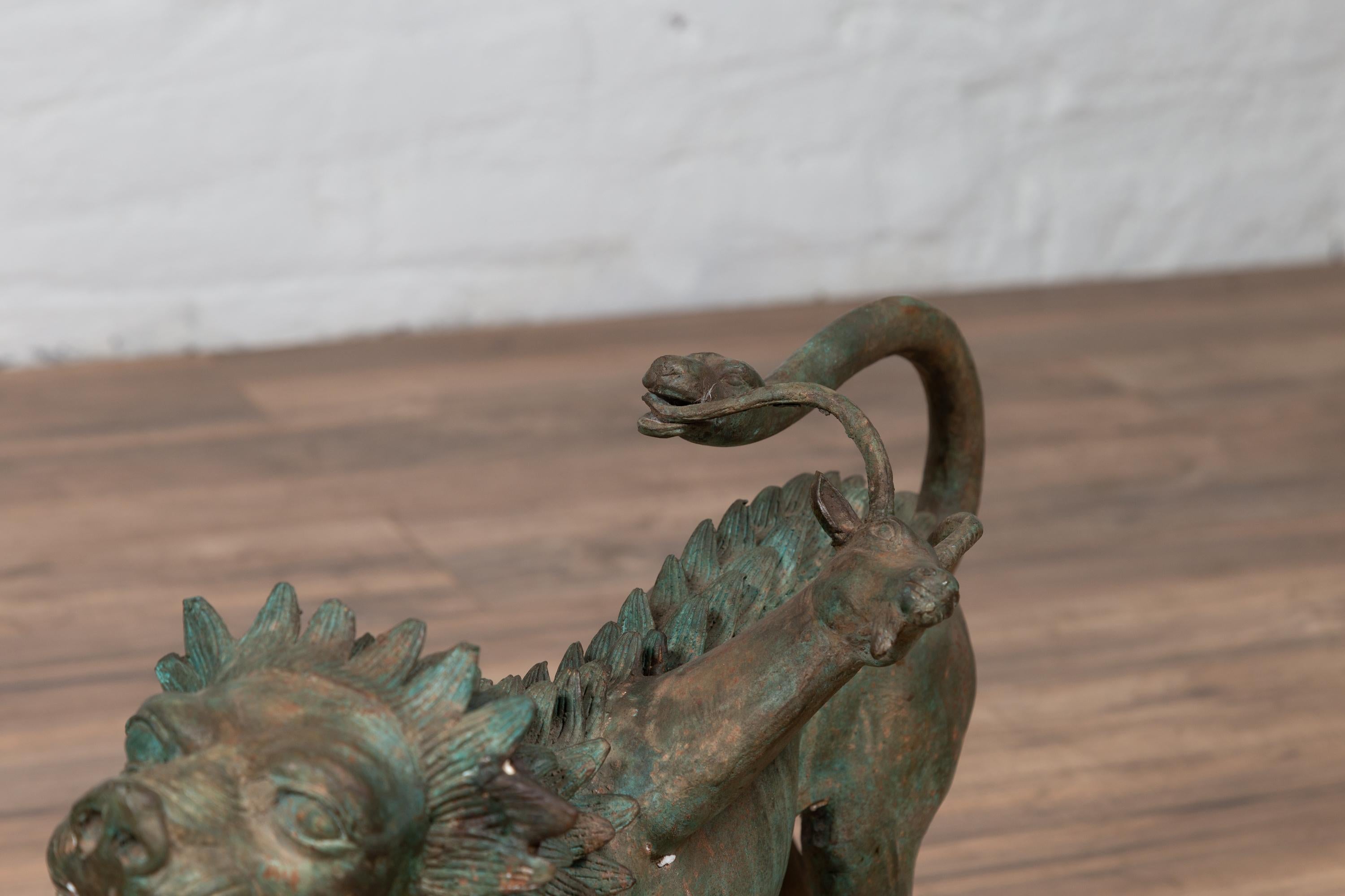 Paire de sculptures contemporaines d'animaux gardiens mythologiques en bronze coulé en vente 5
