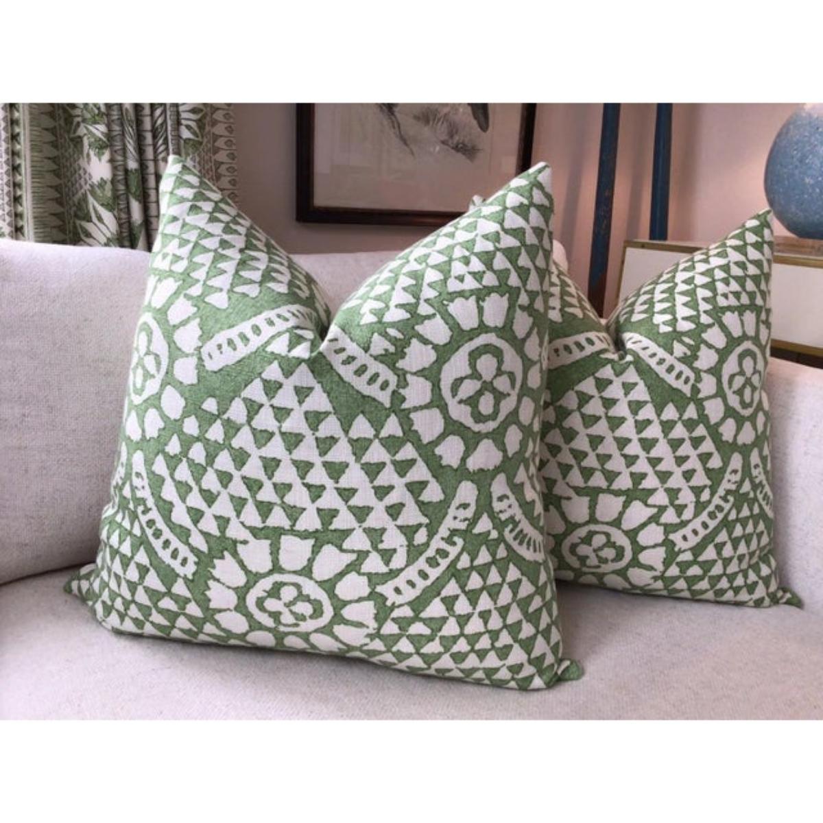 Americano Coppia di cuscini Thibaut Contemporary imbottiti di piuma d'oca 