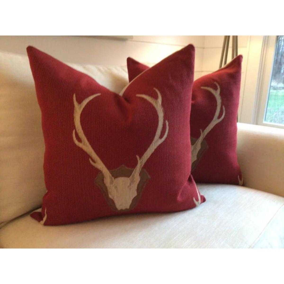 Fai entrare in scena l'ambiente del caminetto! Un look perfetto per una casa di montagna chic o una casa colonica in periferia. 